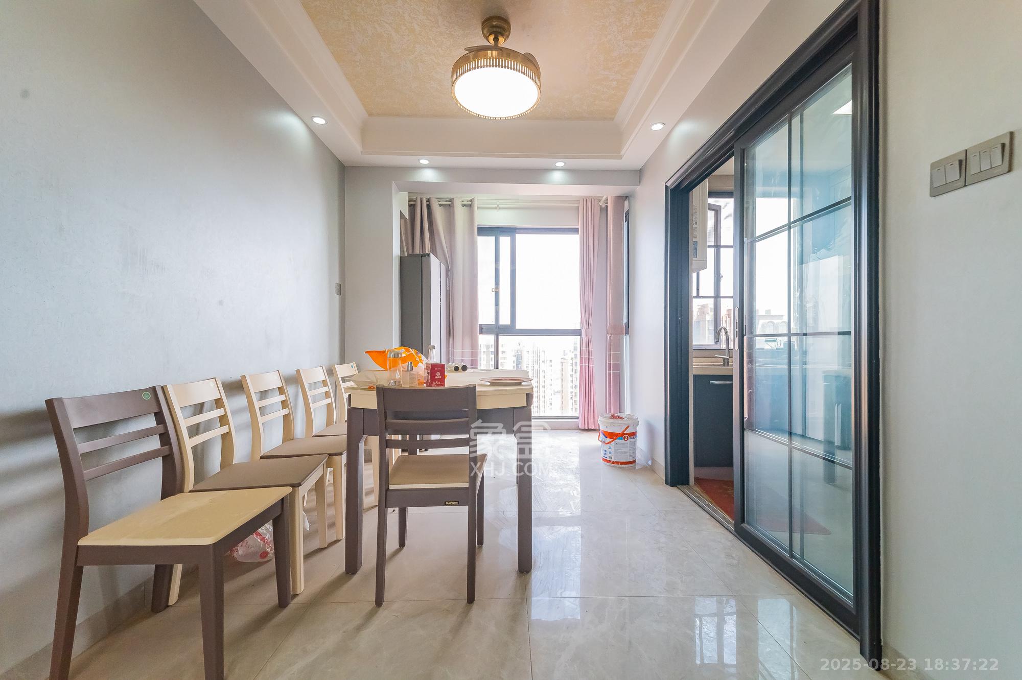 松雅湖壹号  4室2厅1卫    119.8万客厅