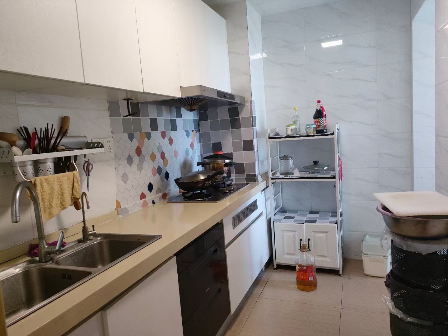 五江碧桂园城市广场 3室2厅2卫 2300.0元/月 五江碧桂园城市广场 3室2厅2卫 2300.0元/月室内图