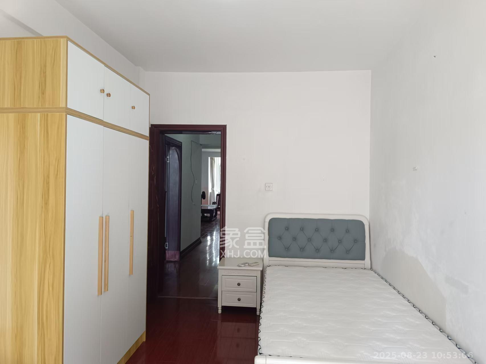 木莲花苑  3室2厅2卫    2000.0元/月室内图