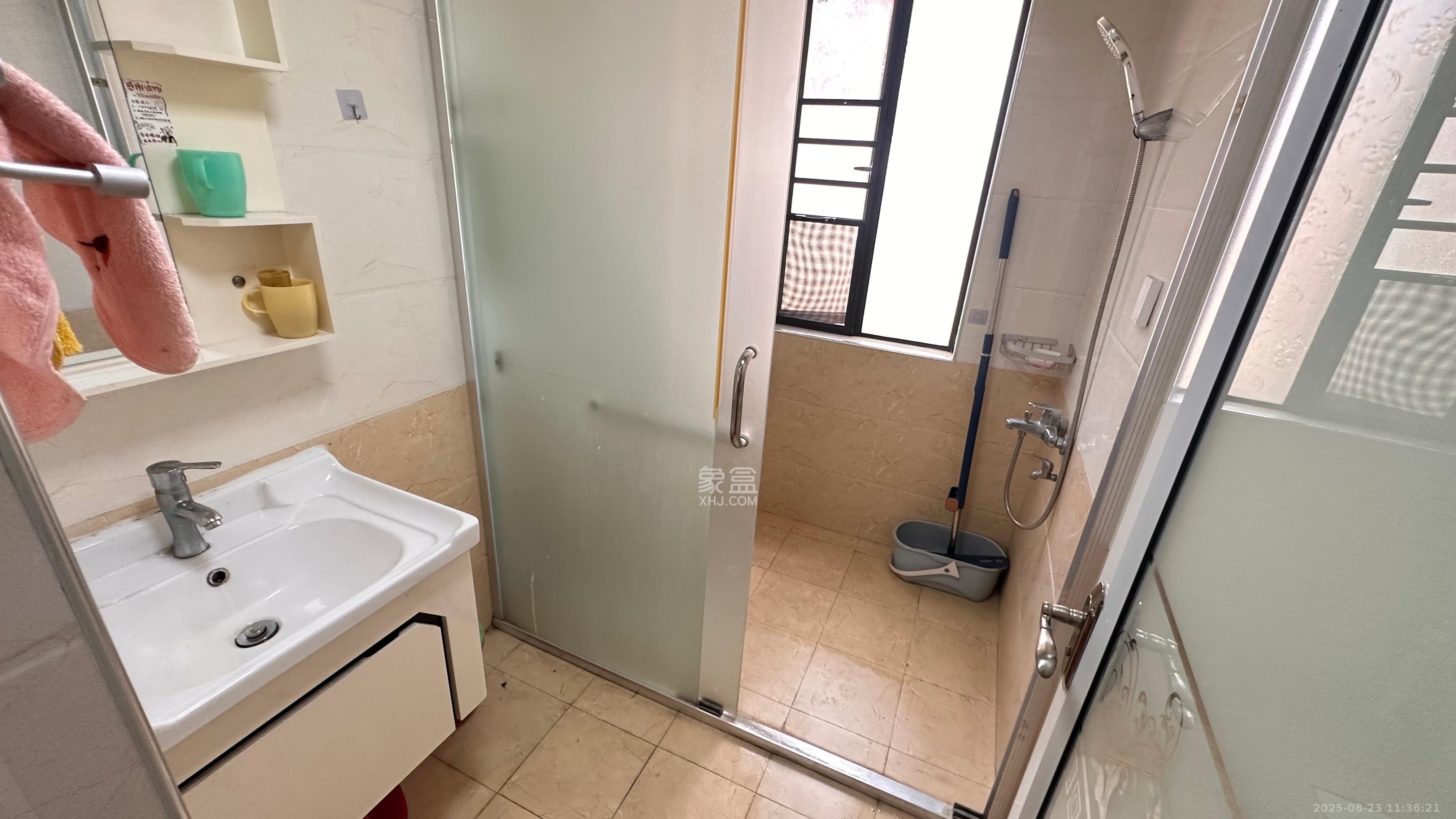 润和又一城 3室2厅1卫 1900.0元/月 润和又一城 3室2厅1卫 1900.0元/月室内图