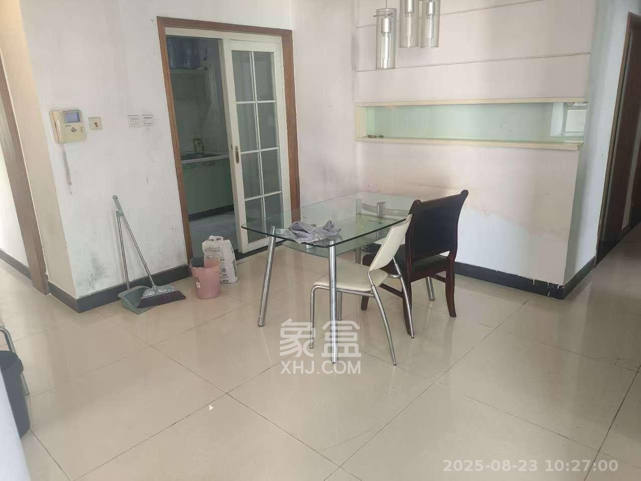 华菱蓝调国际(华菱.香墅美地) 4室2厅2卫 2500.0元/月 华菱蓝调国际(华菱.香墅美地) 4室2厅2卫 2500.0元/月室内图