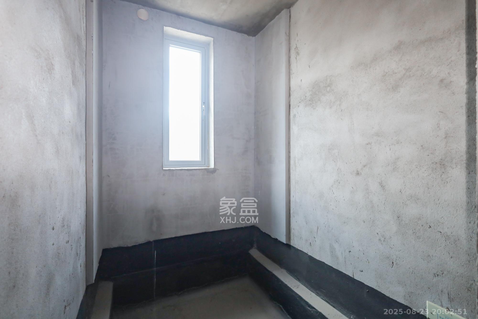 保利天禧C区 4室2厅2卫 235.0万 保利天禧C区 4室2厅2卫 235.0万卫生间