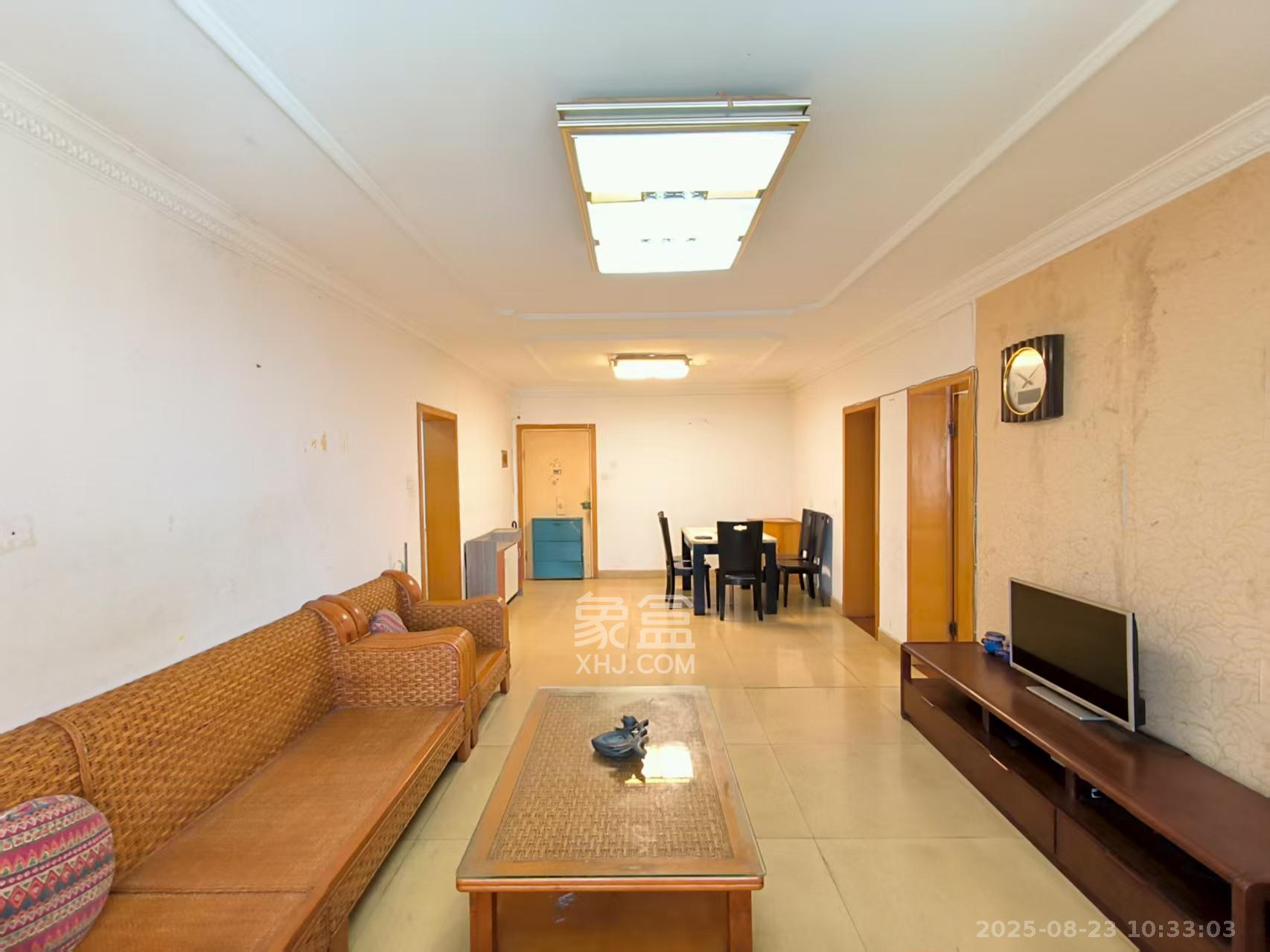 亚细亚大厦  3室2厅2卫    3000.0元/月 亚细亚大厦  3室2厅2卫    3000.0元/月室内图