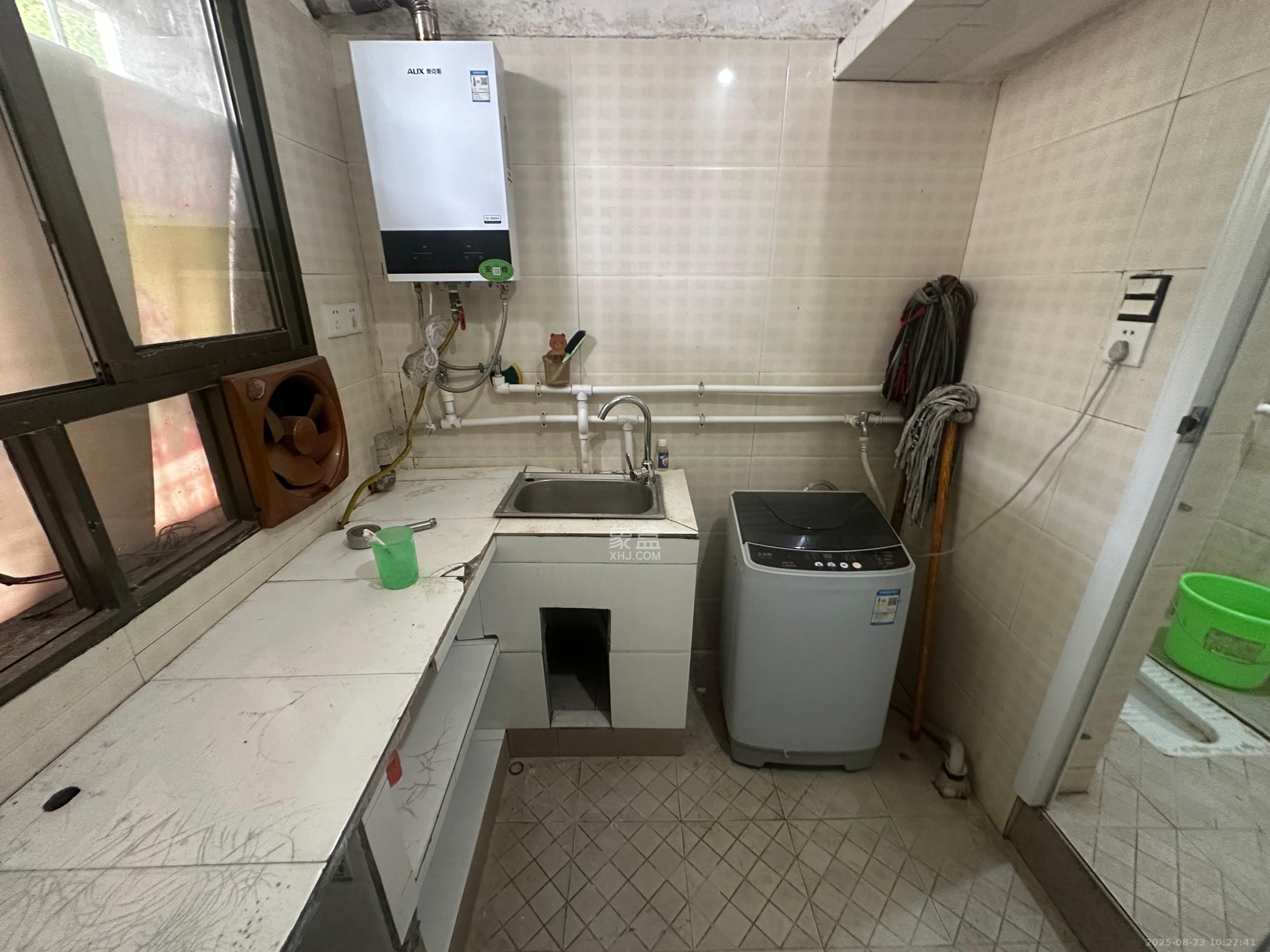 丽臣小区  1室1厅1卫    1850.0元/月室内图