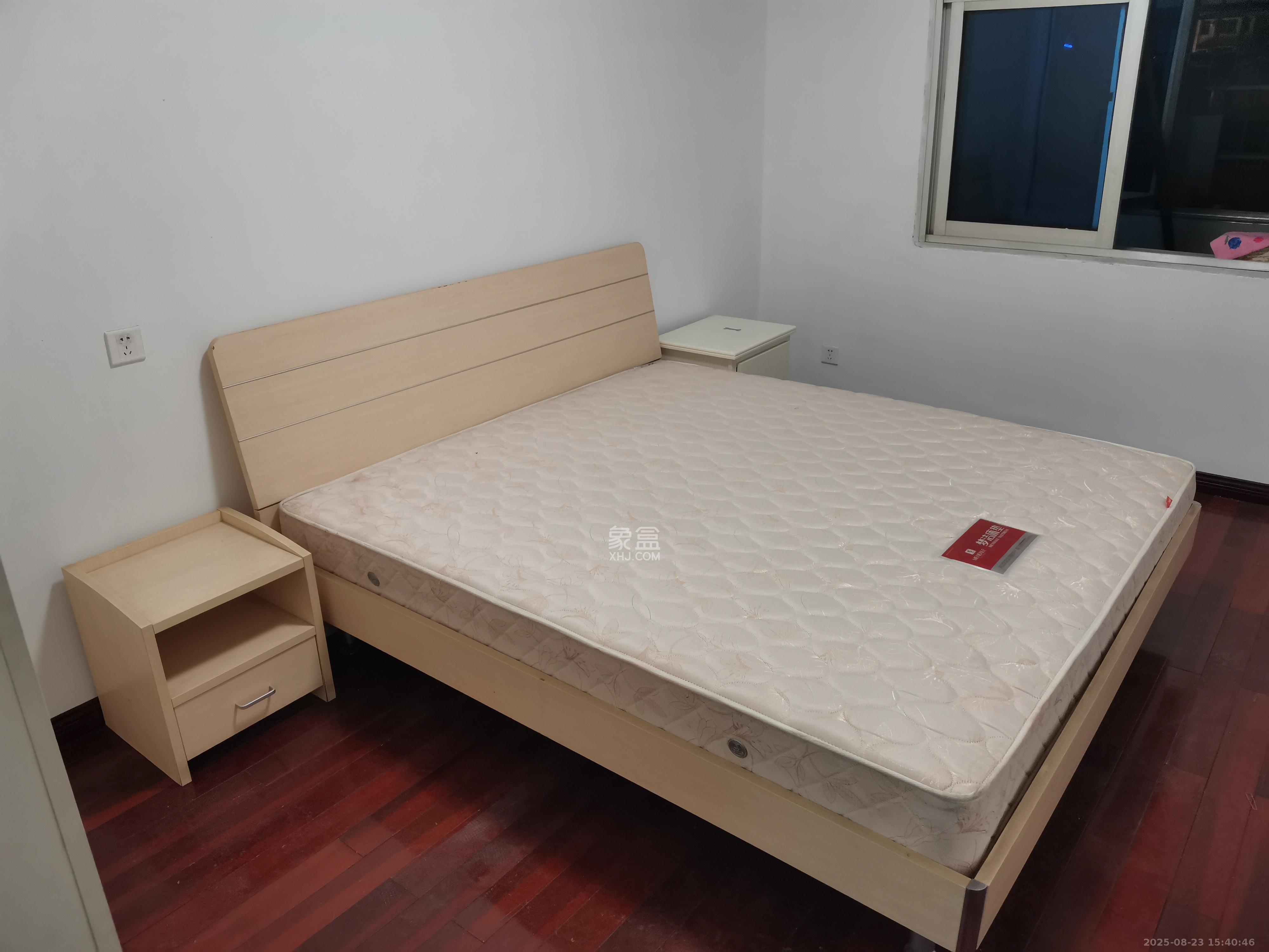 陈家湖小区  3室1厅1卫    2400.0元/月 陈家湖小区  3室1厅1卫    2400.0元/月室内图