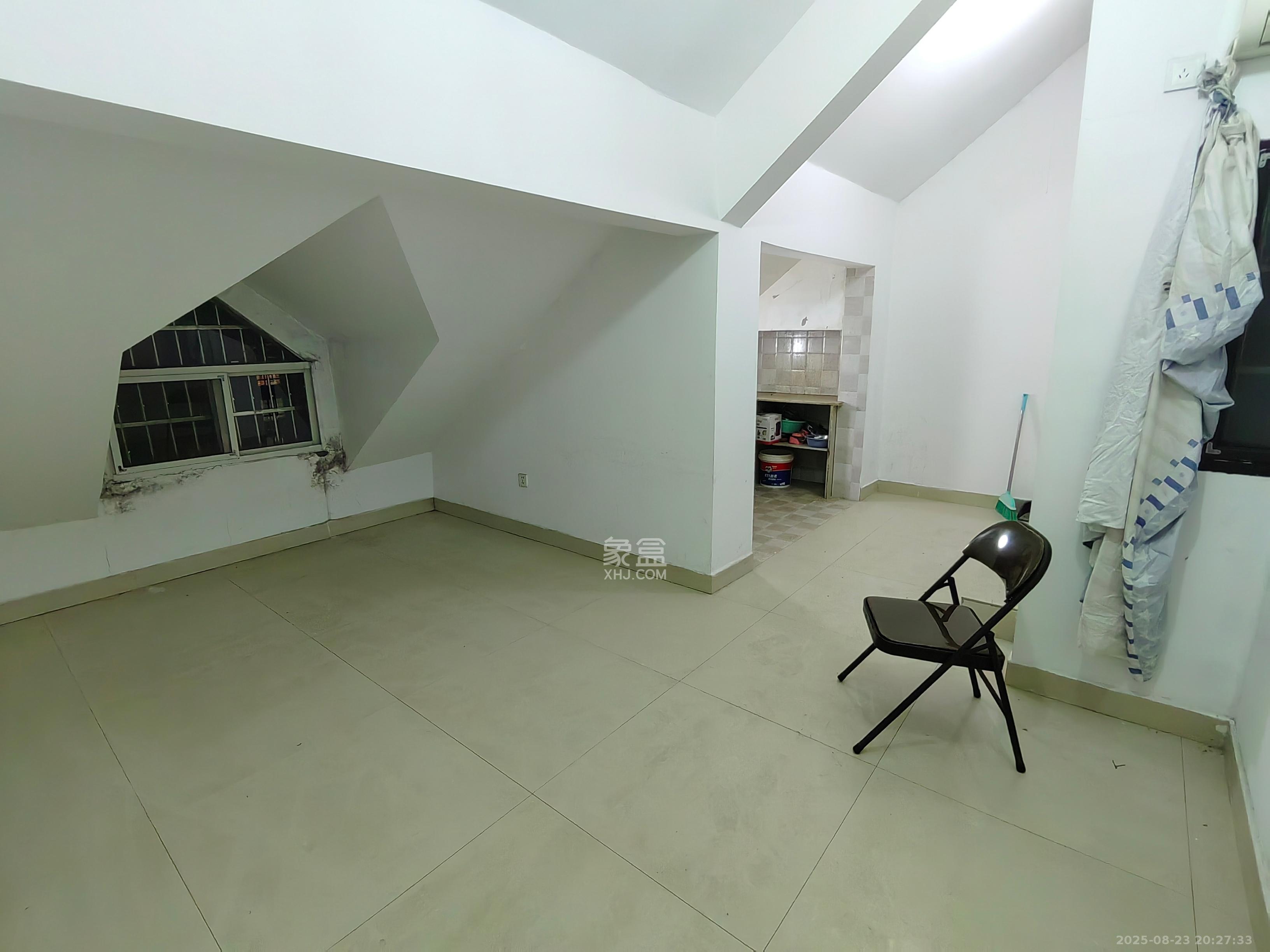 三景华御  1室1厅1卫    800.0元/月 三景华御  1室1厅1卫    800.0元/月室内图