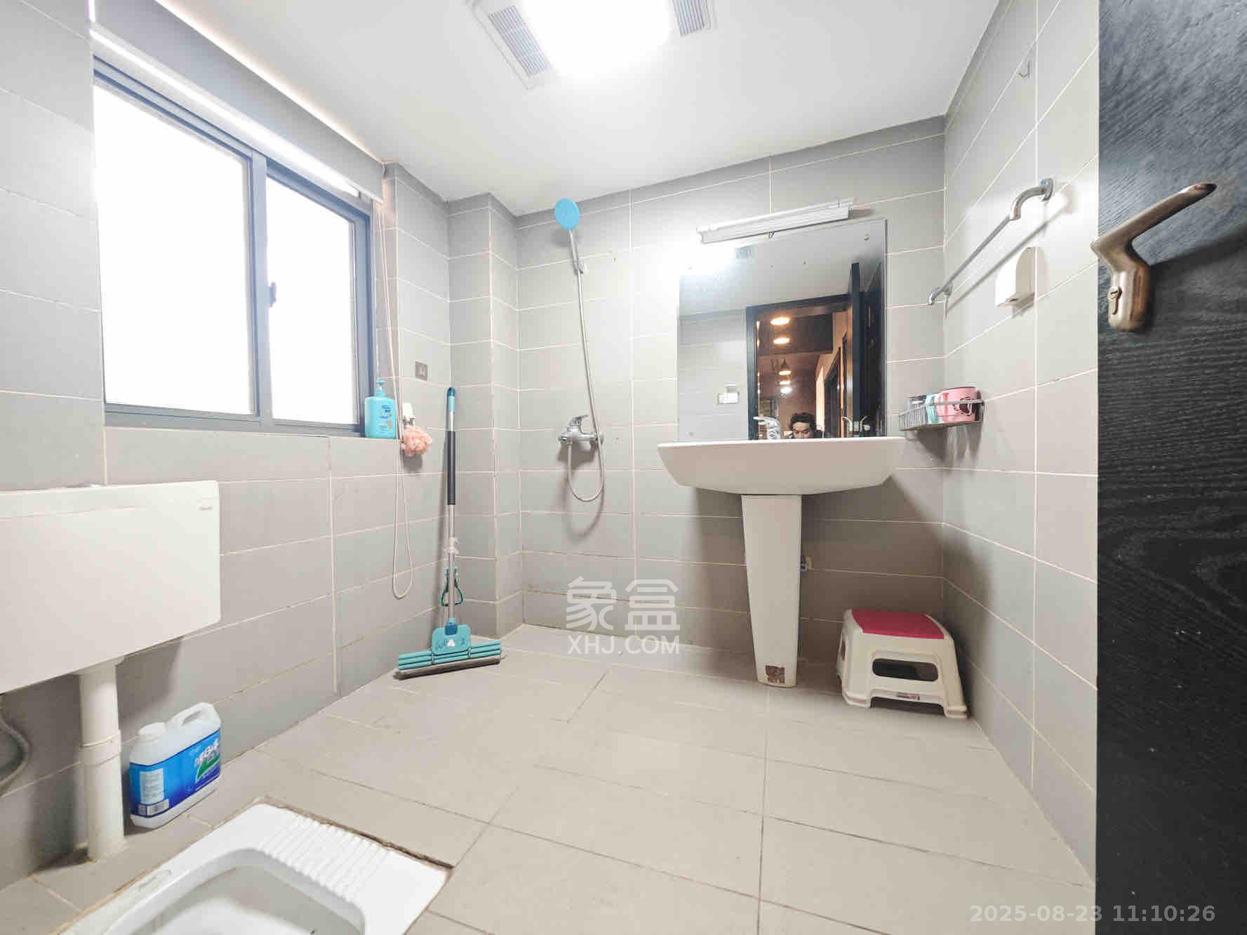 湘府东苑  3室2厅2卫    111.0万卫生间