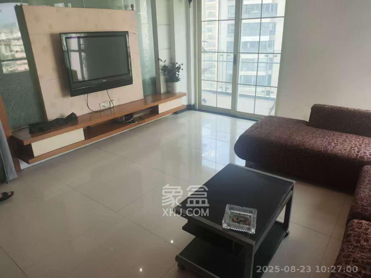 华菱蓝调国际（华菱.香墅美地）  4室2厅2卫    2500.0元/月室内图