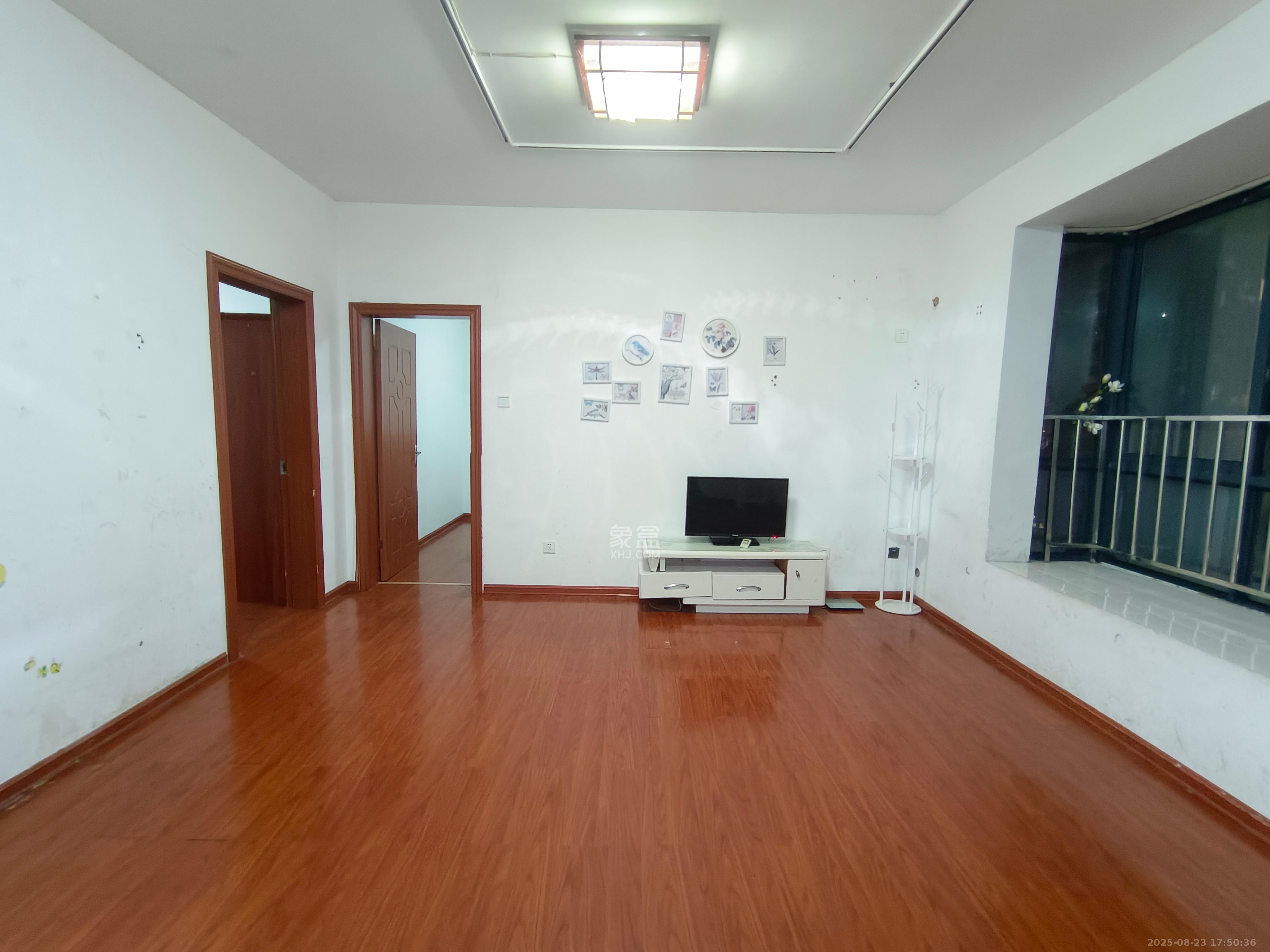 湘江世纪城悦江苑  2室2厅1卫    2000.0元/月 湘江世纪城悦江苑  2室2厅1卫    2000.0元/月室内图