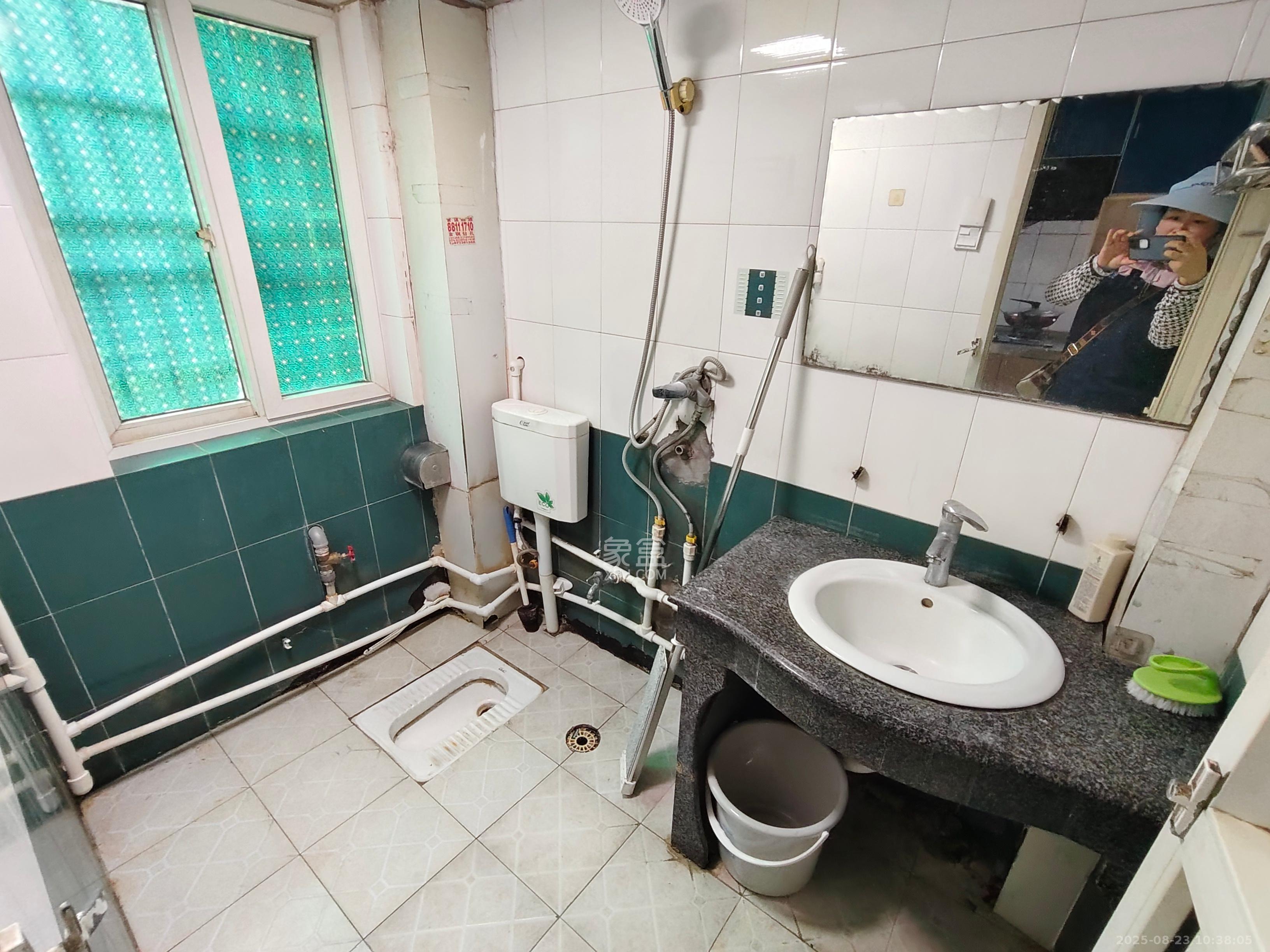 恩瑞麓山名园（龙王港小区）  3室2厅1卫    2000.0元/月室内图