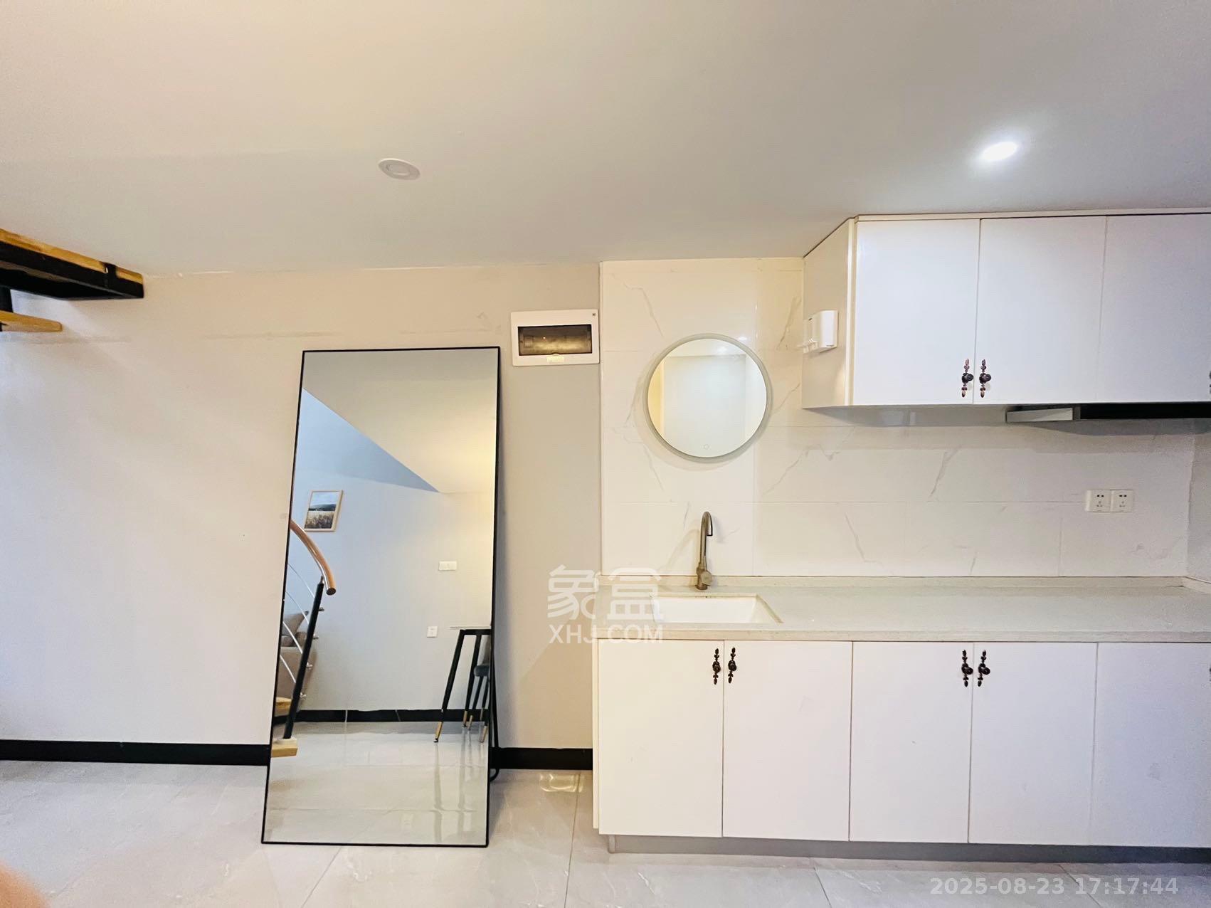 裕天国际商汇中心  1室0厅0卫    1500.0元/月室内图