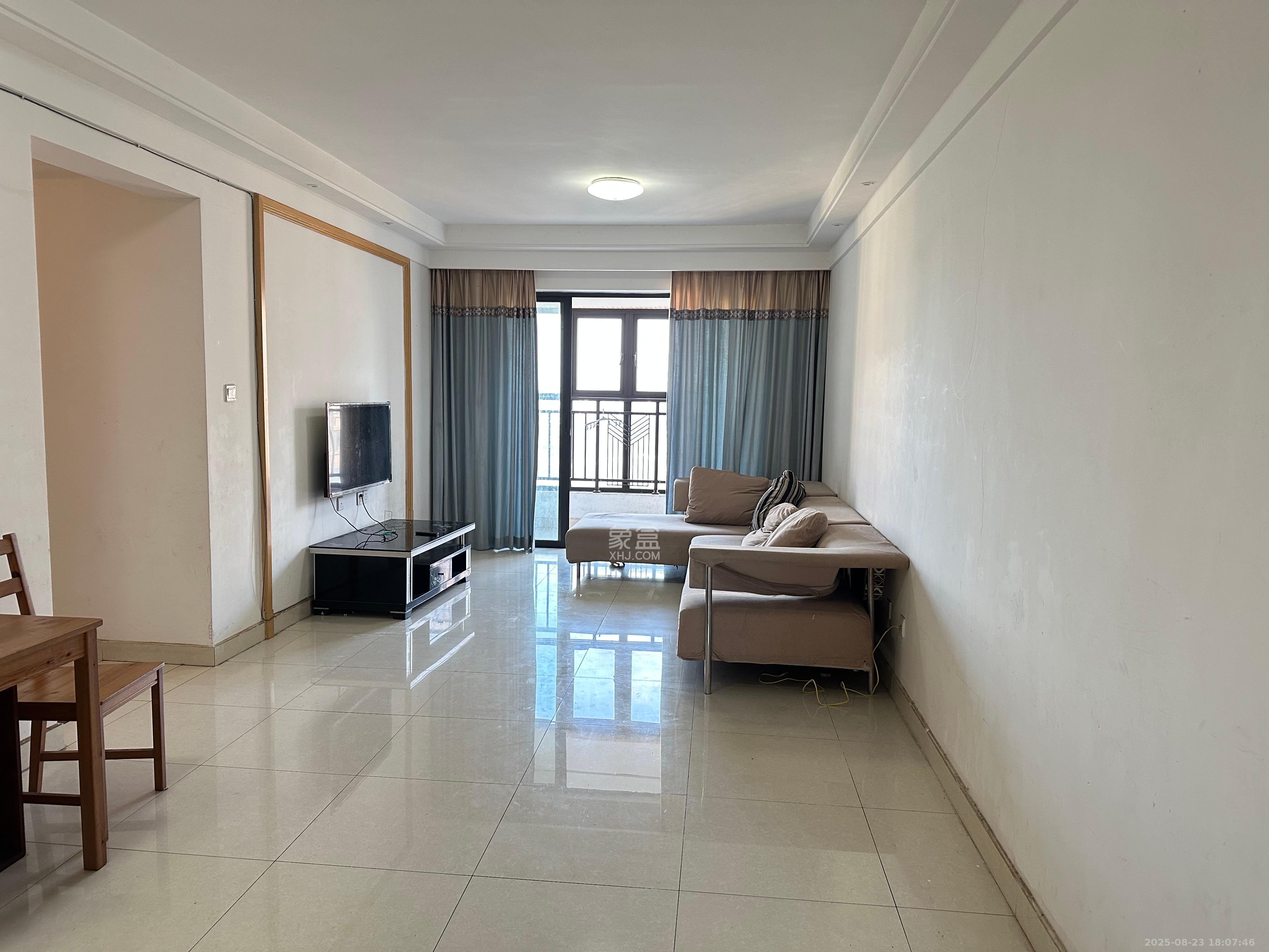 中海国际三期  3室2厅1卫    1800.0元/月 中海国际三期  3室2厅1卫    1800.0元/月室内图