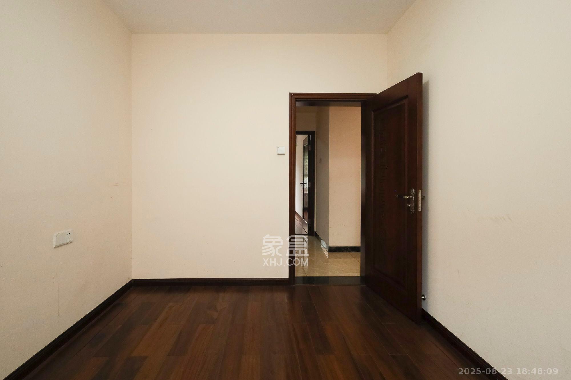 山语城二期 3室2厅1卫 2200.0元/月 山语城二期 3室2厅1卫 2200.0元/月室内图