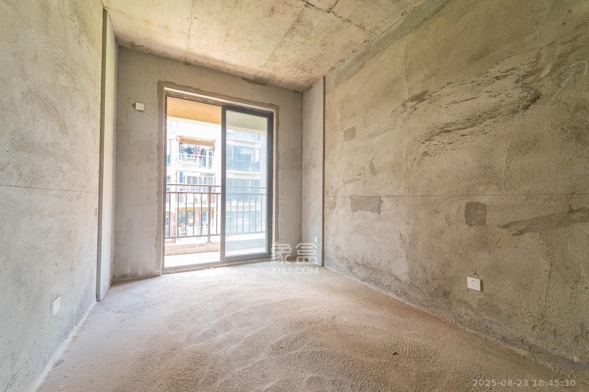 星湖湾二期洋房  5室2厅2卫    160.0万 星湖湾二期洋房  5室2厅2卫    160.0万其他