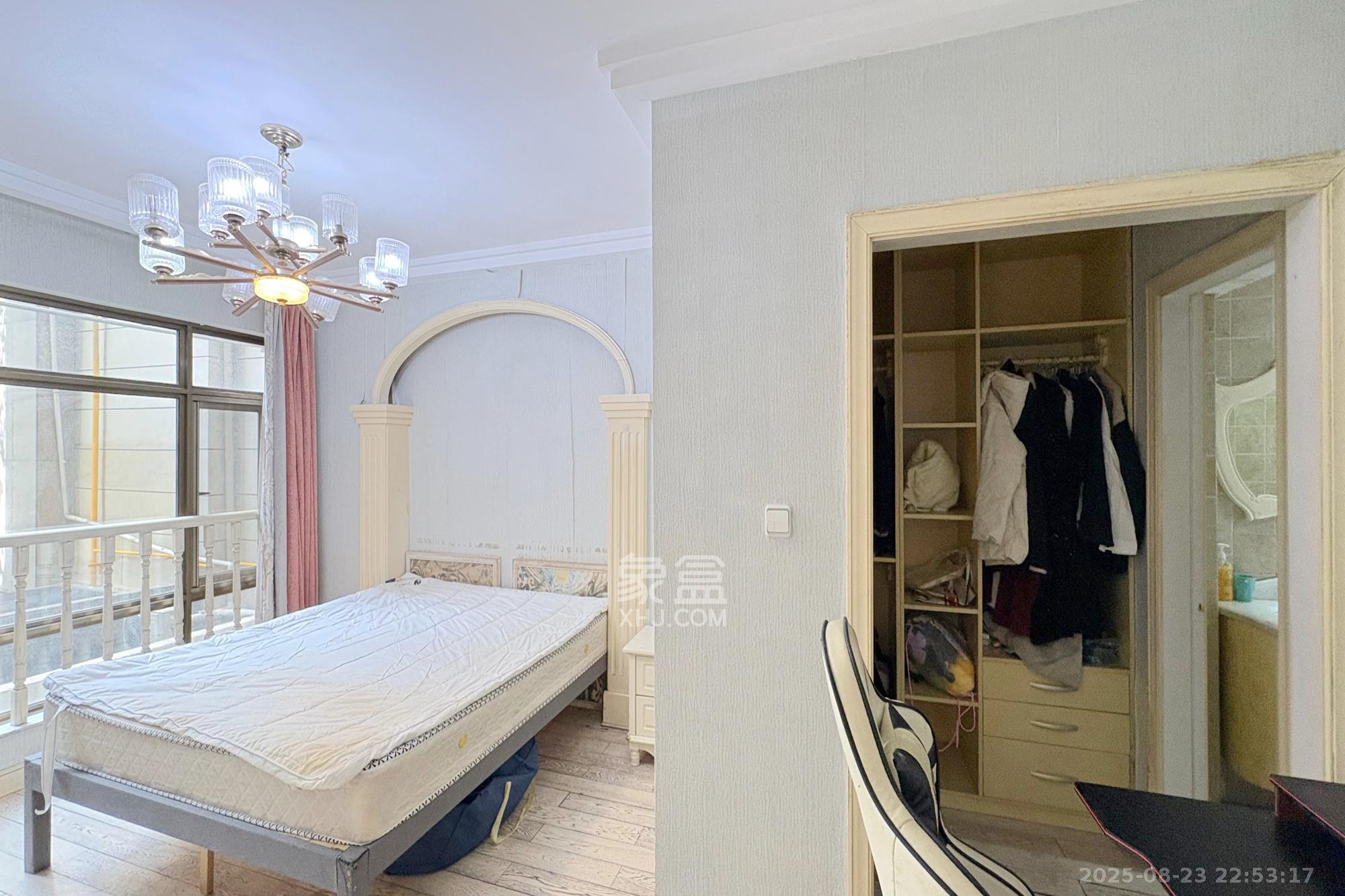 铂宫  3室2厅2卫    140.0万 铂宫  3室2厅2卫    140.0万卧室