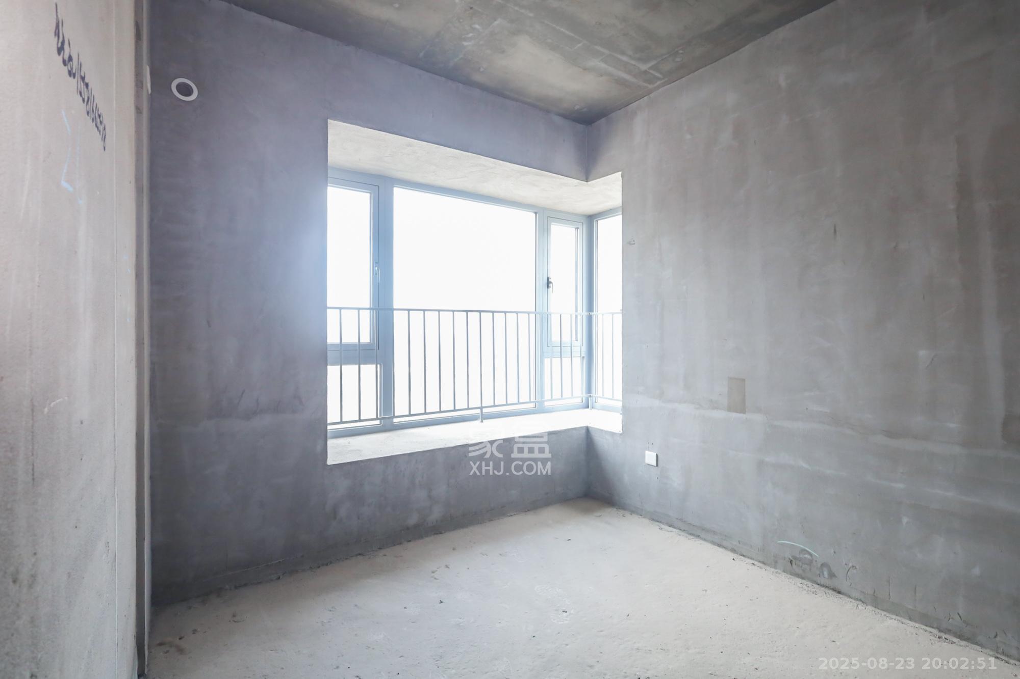 保利天禧C区 4室2厅2卫 235.0万 保利天禧C区 4室2厅2卫 235.0万卧室