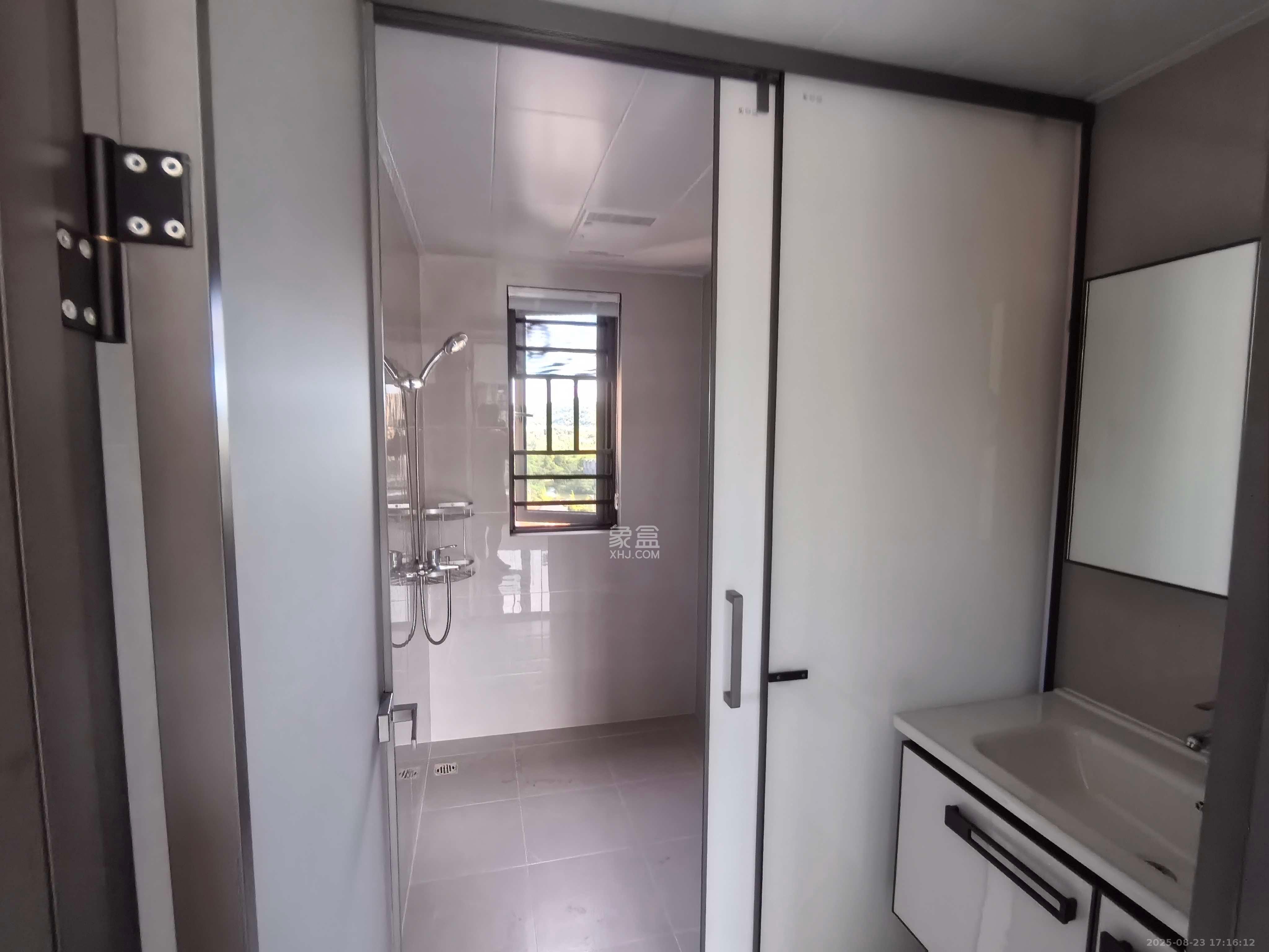 恒大揽湖苑(恒大林溪郡) 3室2厅2卫 2800.0元/月 恒大揽湖苑(恒大林溪郡) 3室2厅2卫 2800.0元/月室内图