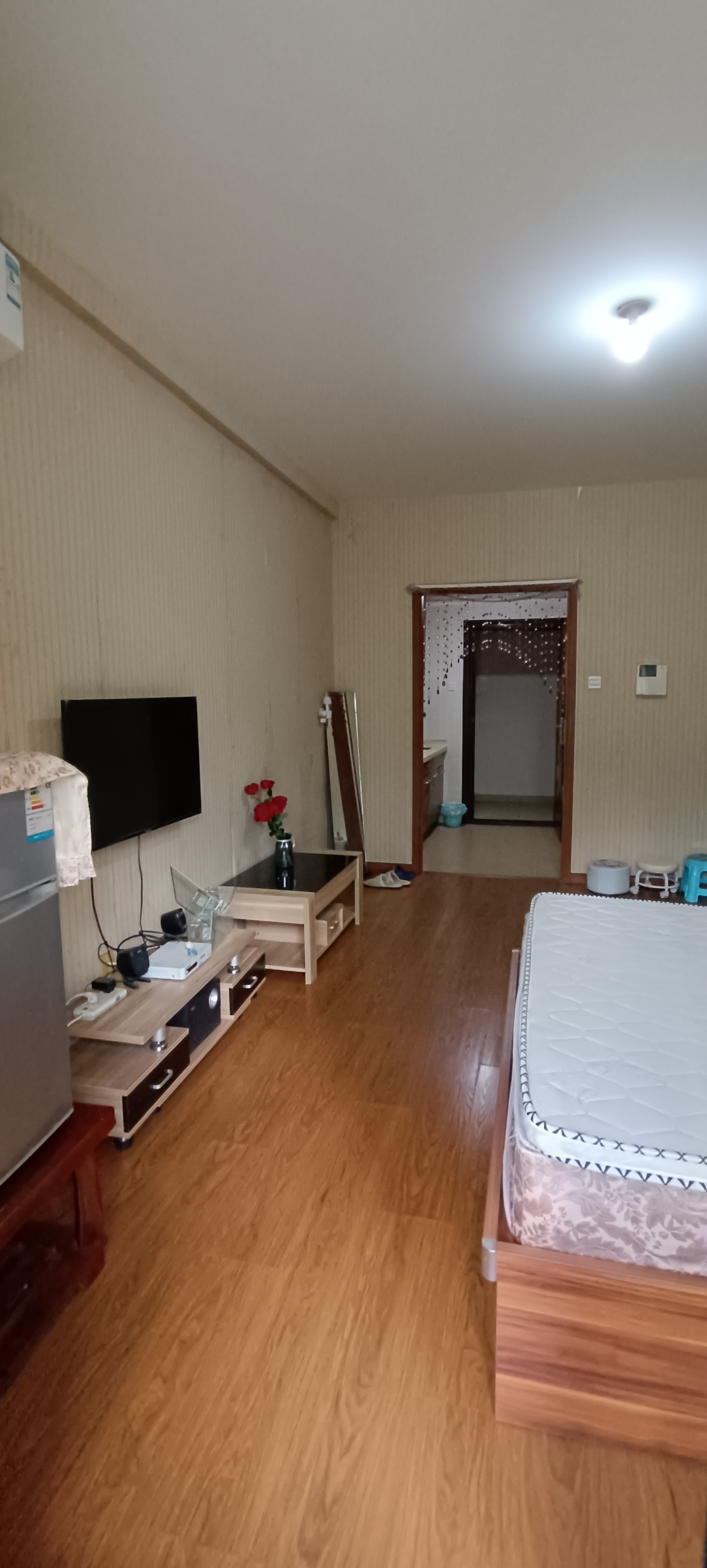 蓝色港湾 1室1厅1卫 900.0元/月 蓝色港湾 1室1厅1卫 900.0元/月室内图