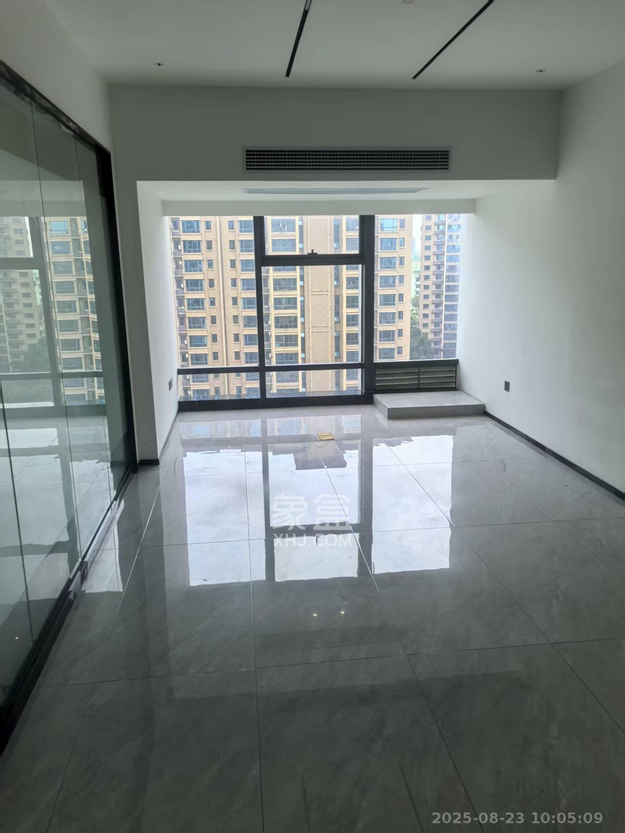 裕天国际商汇中心  2室2厅1卫    2200.0元/月室内图