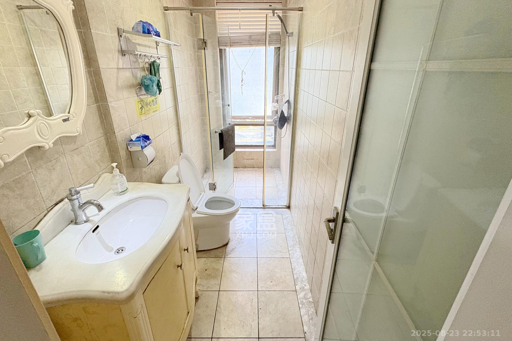 铂宫  3室2厅2卫    140.0万 铂宫  3室2厅2卫    140.0万卫生间