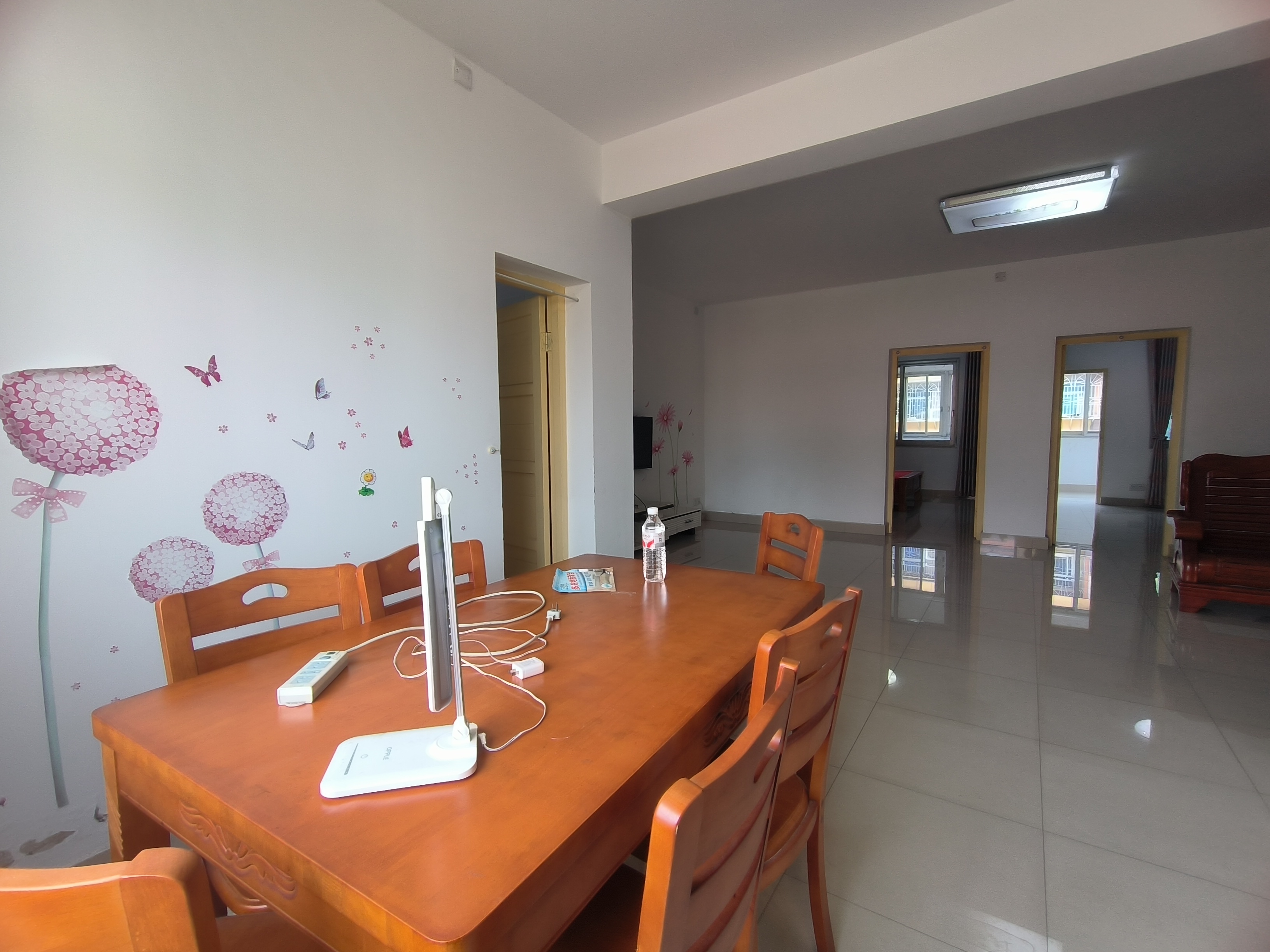 立新路散盘 2室1厅1卫 1000.0元/月 立新路散盘 2室1厅1卫 1000.0元/月室内图