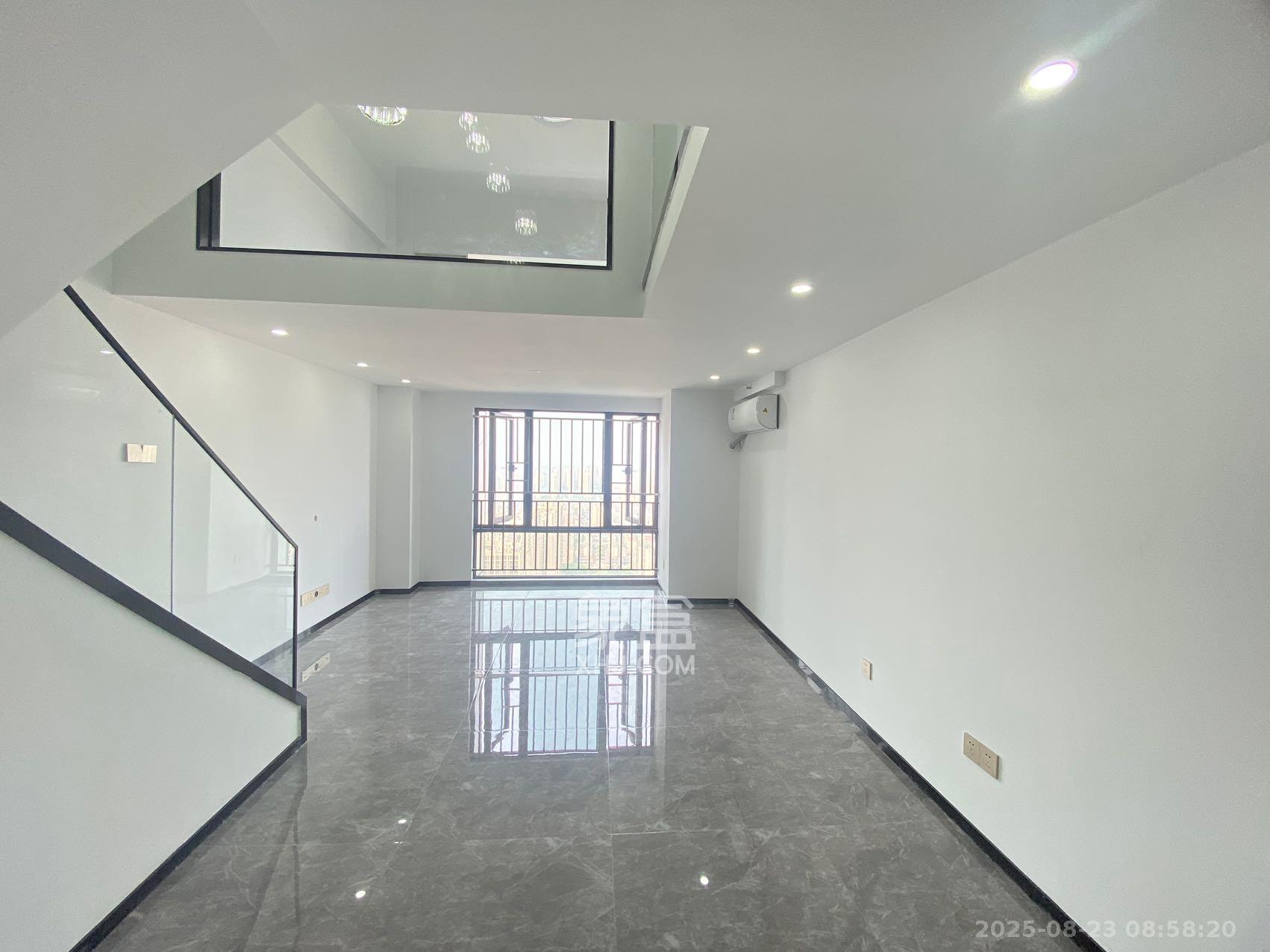 启迪协信中心  2室1厅1卫    2500.0元/月 启迪协信中心  2室1厅1卫    2500.0元/月