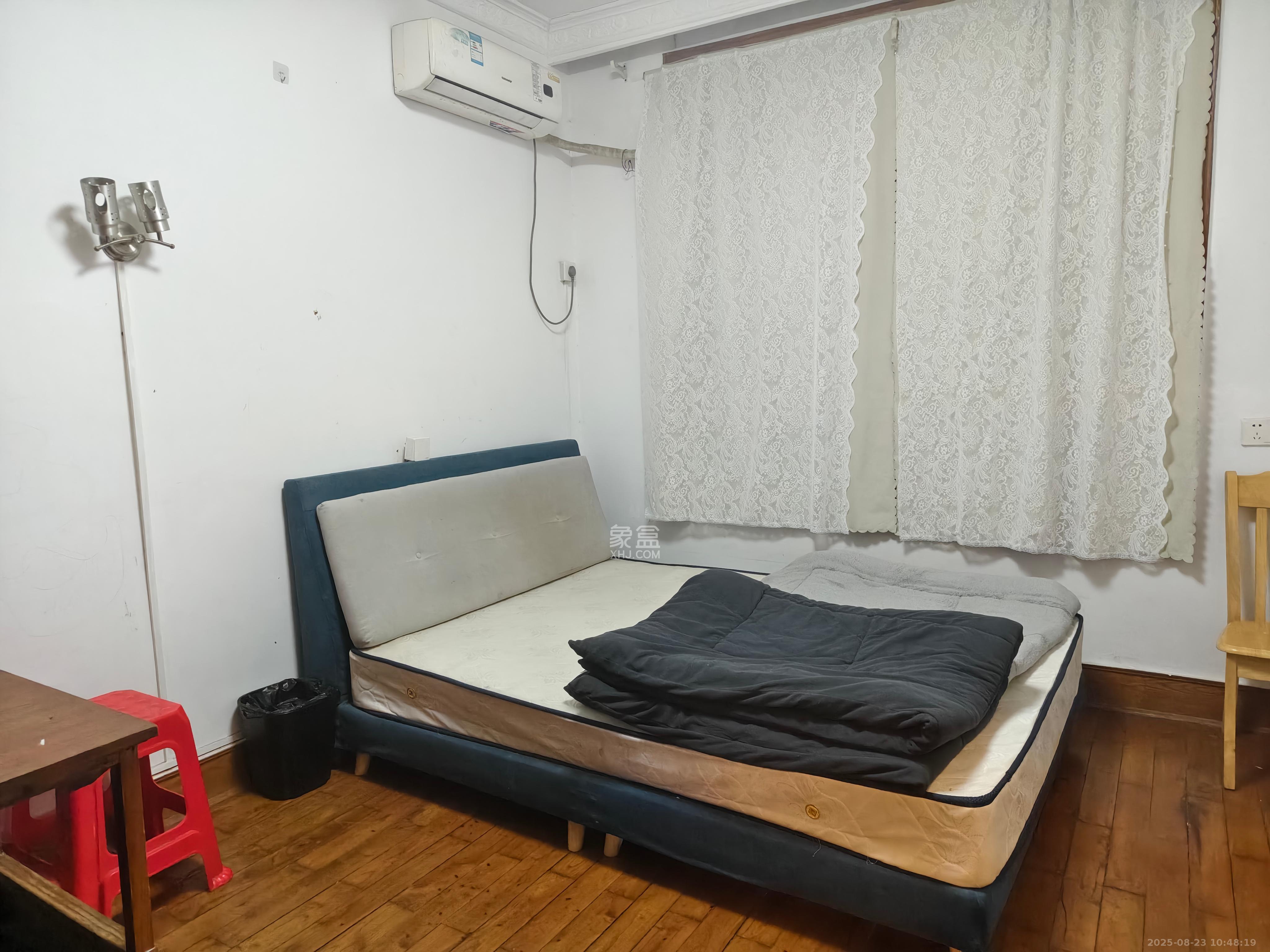 省气象局宿舍 3室1厅1卫 2100.0元/月 省气象局宿舍 3室1厅1卫 2100.0元/月室内图