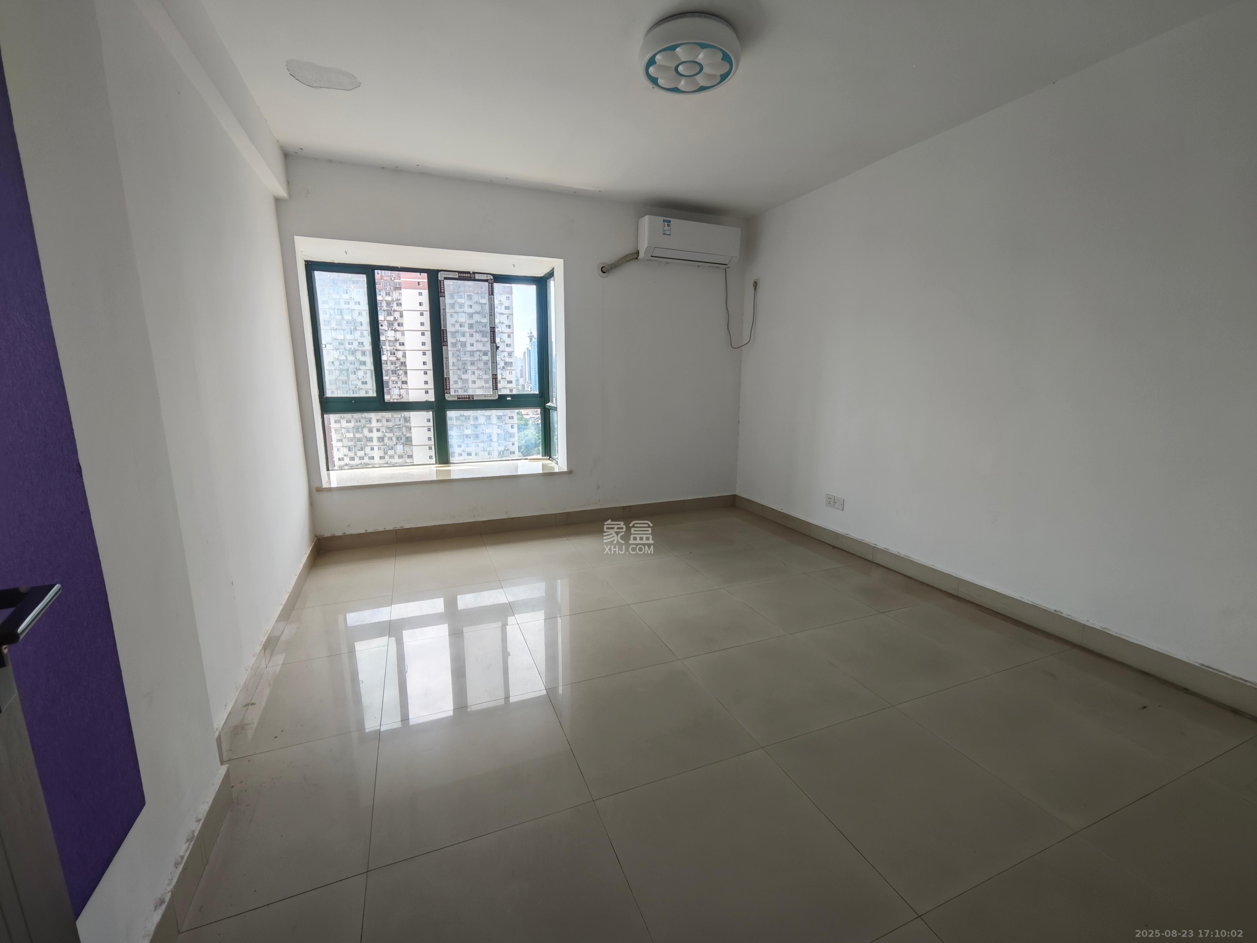 中国铝业单位宿舍  3室2厅2卫    2600.0元/月 中国铝业单位宿舍  3室2厅2卫    2600.0元/月室内图