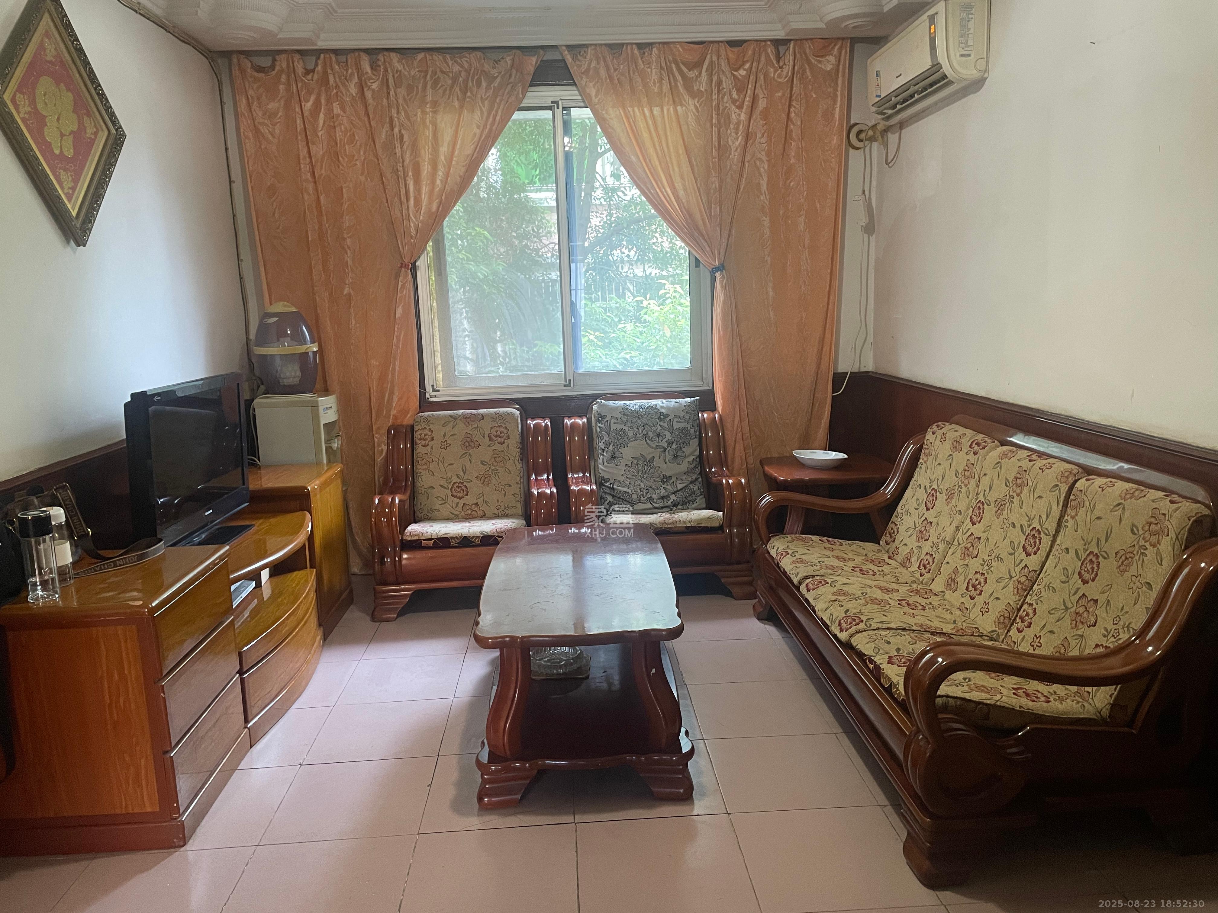 营山佳园 2室1厅1卫 1400.0元/月 营山佳园 2室1厅1卫 1400.0元/月室内图