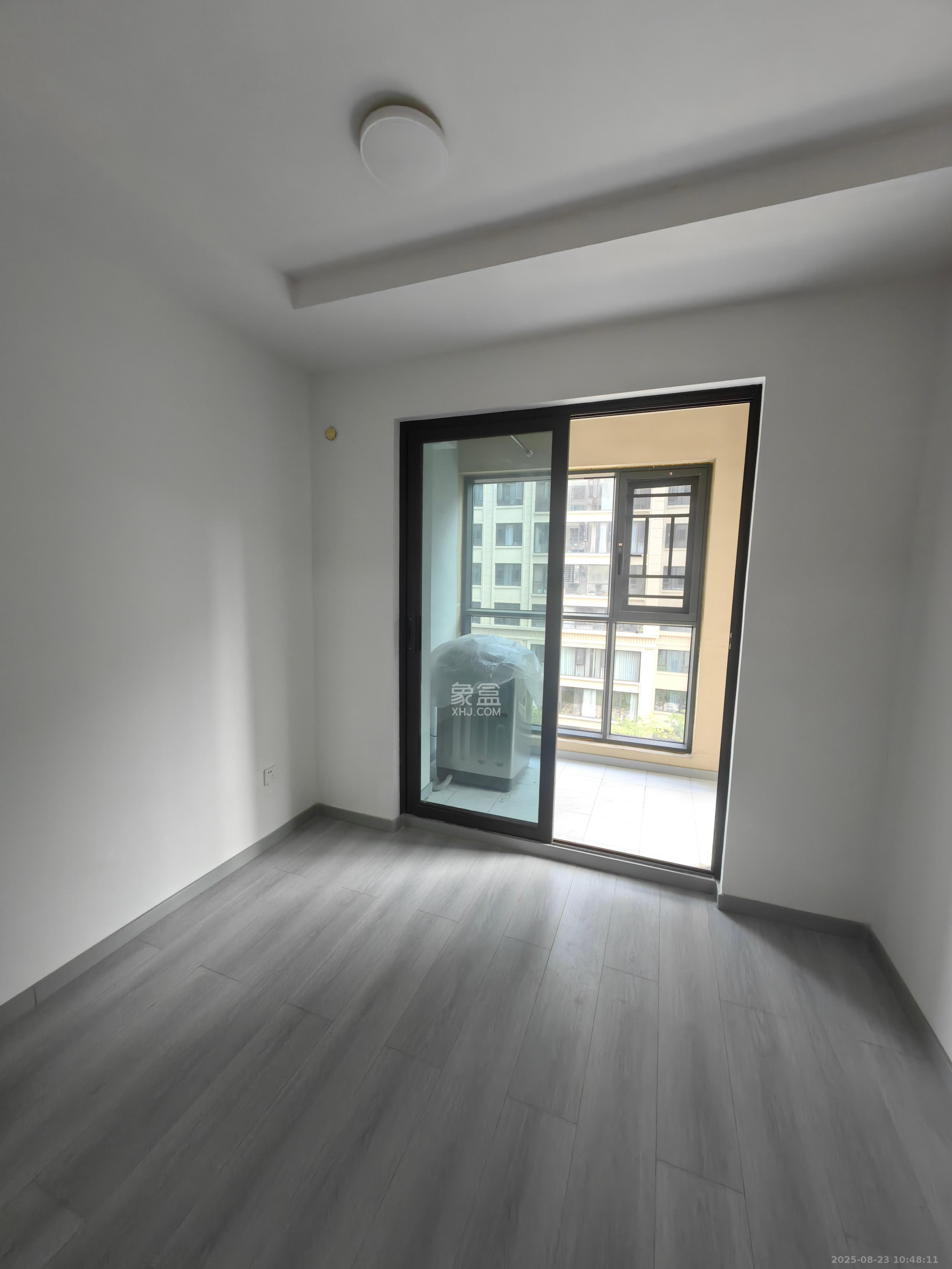 长沙美的梧桐庄园  3室2厅2卫    2500.0元/月 长沙美的梧桐庄园  3室2厅2卫    2500.0元/月室内图