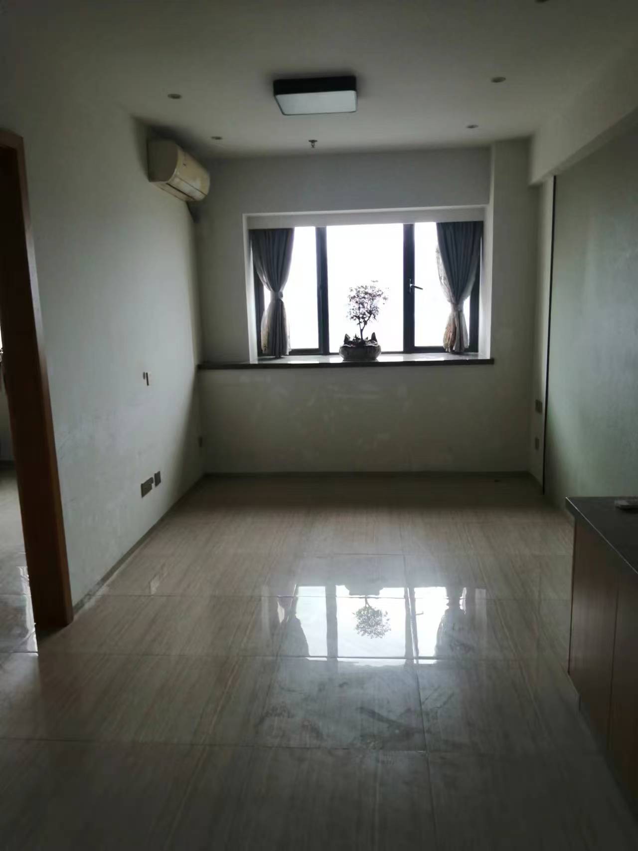 海航豪庭北苑  1室1厅1卫   2000.00元/月室内图