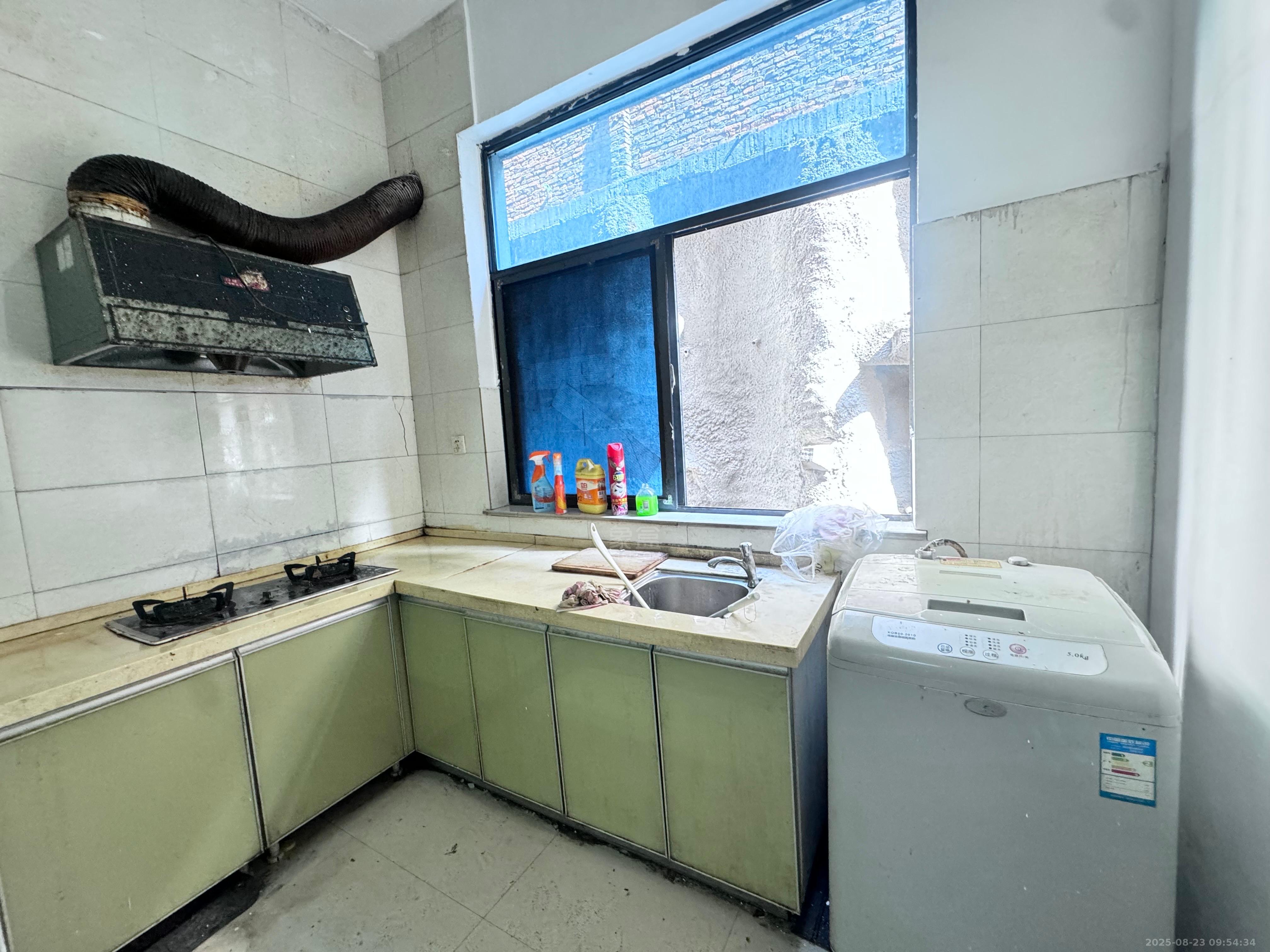 金色名都(融城广场) 1室1厅1卫 700.0元/月 金色名都(融城广场) 1室1厅1卫 700.0元/月室内图