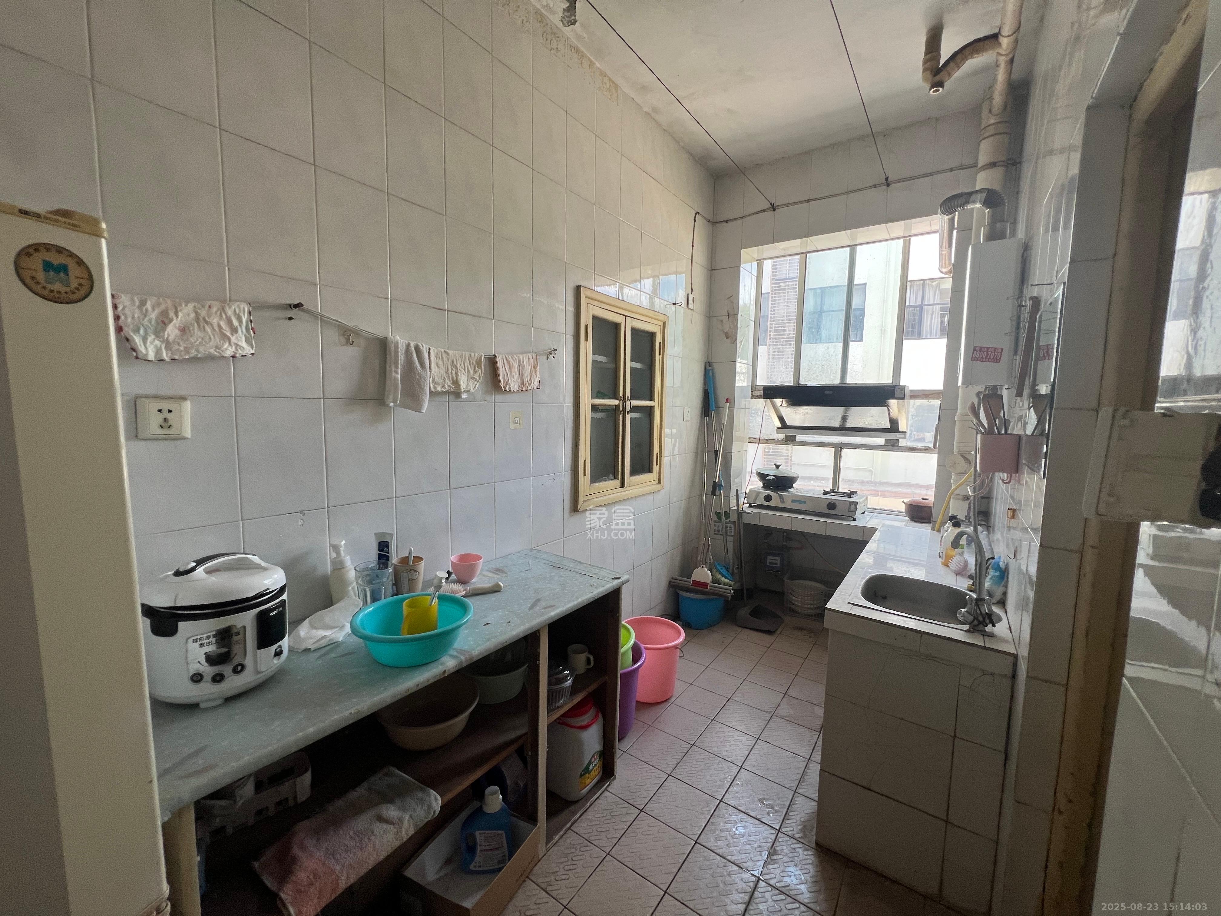 通程物流宿舍 3室1厅1卫 1600.0元/月 通程物流宿舍 3室1厅1卫 1600.0元/月室内图