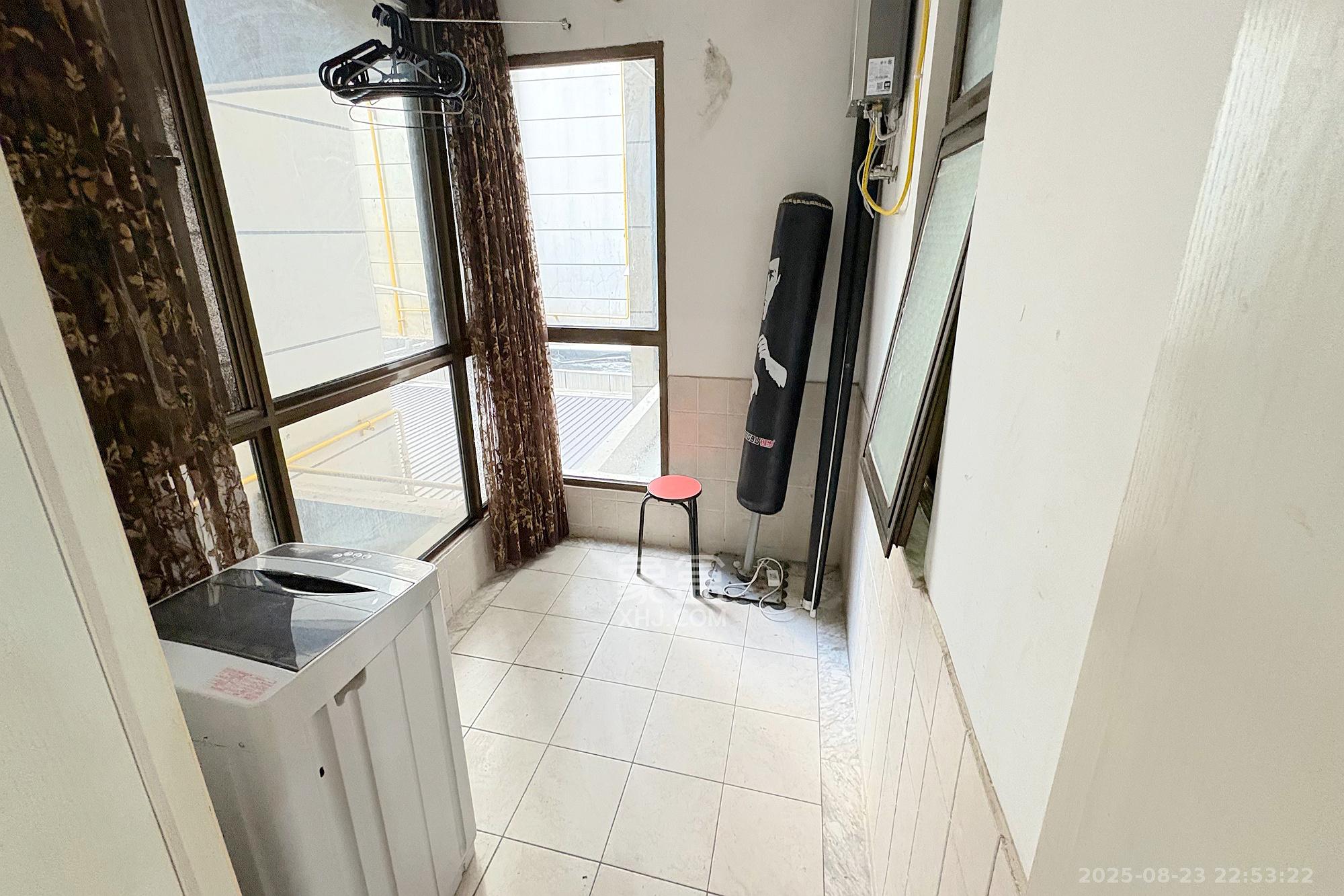 铂宫  3室2厅2卫    140.0万 铂宫  3室2厅2卫    140.0万阳台