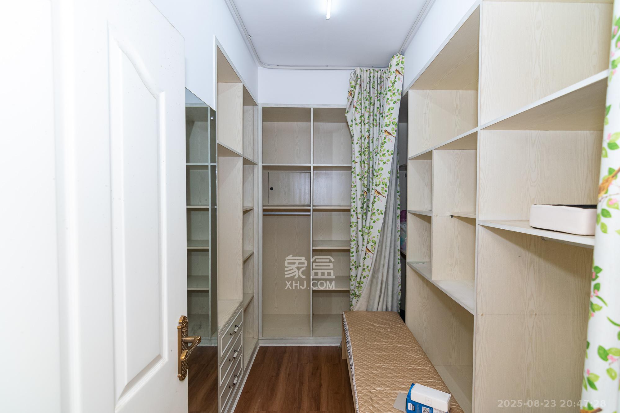 湖南报业文化城(米地亚家园) 4室2厅2卫 69.0万 湖南报业文化城(米地亚家园) 4室2厅2卫 69.0万其他