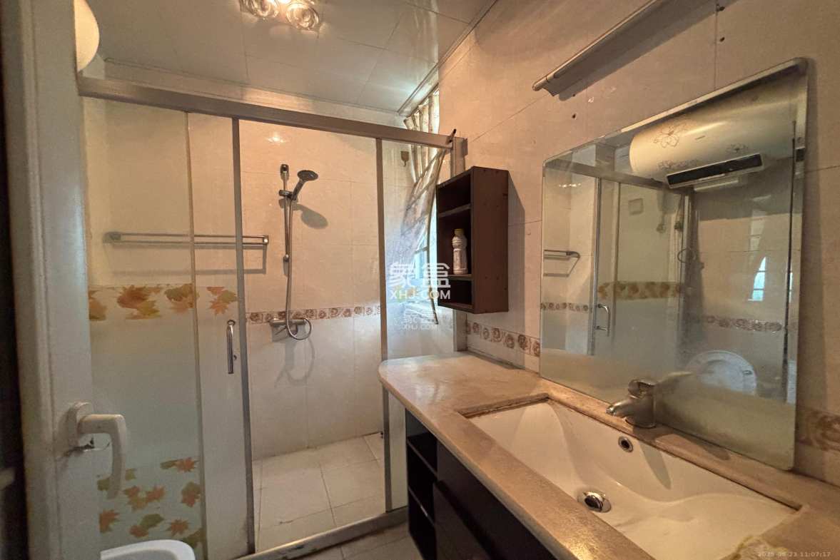 万煦园 3室2厅2卫 2000.0元/月 万煦园 3室2厅2卫 2000.0元/月室内图