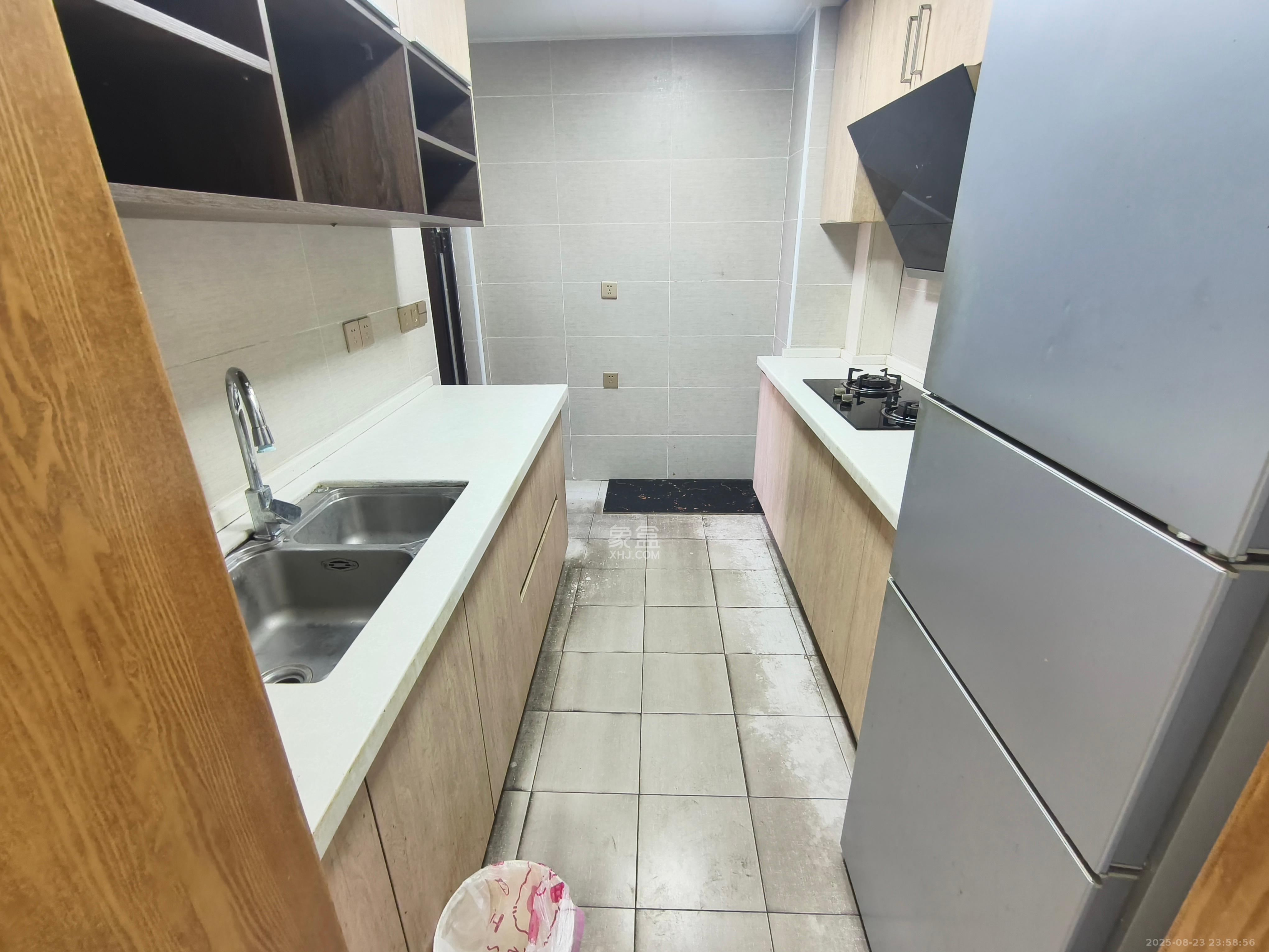 梅溪鑫苑名家 3室2厅1卫 2700.0元/月 梅溪鑫苑名家 3室2厅1卫 2700.0元/月室内图