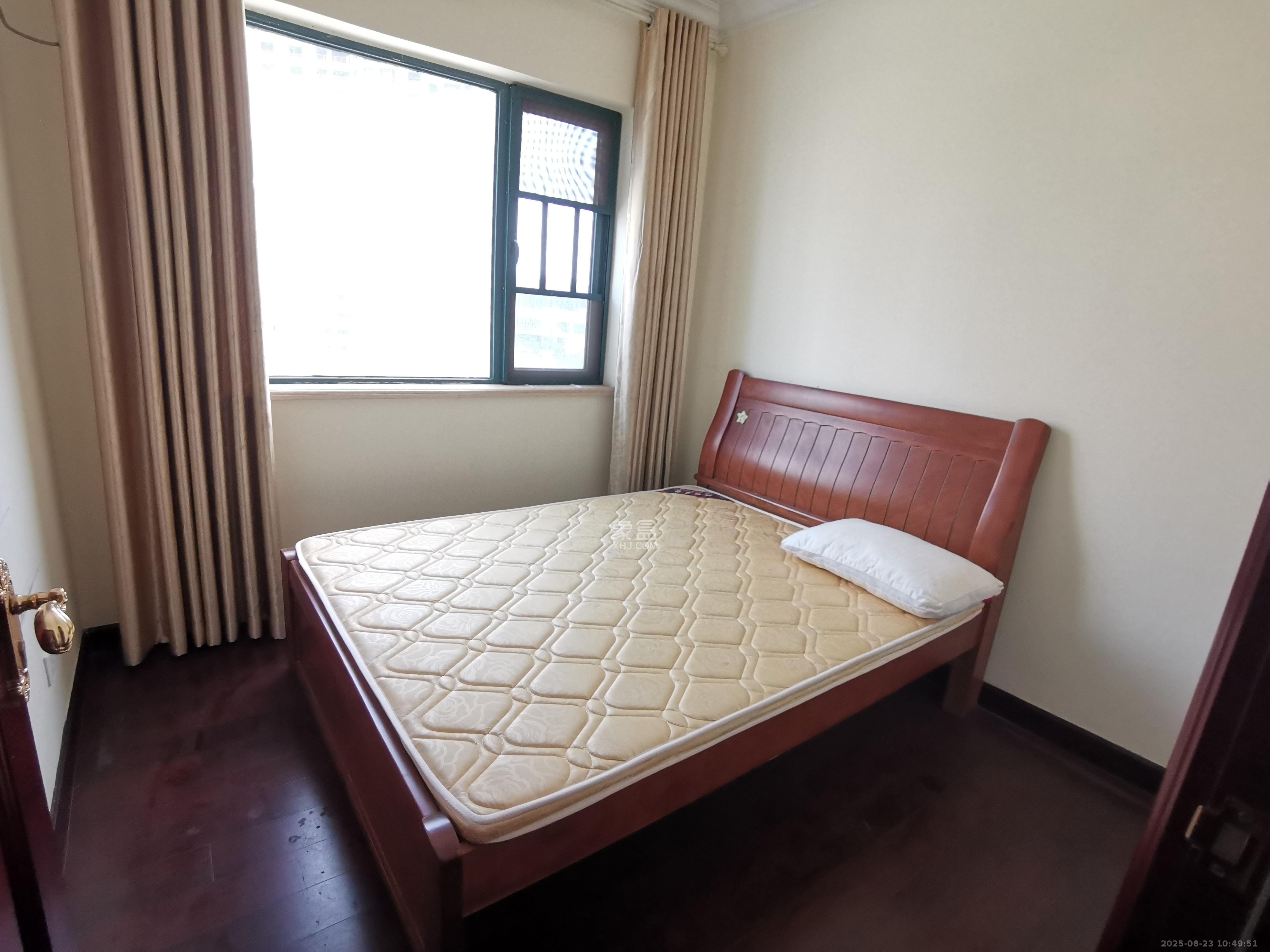 恒大御景湾 3室2厅2卫 3500.0元/月 恒大御景湾 3室2厅2卫 3500.0元/月室内图