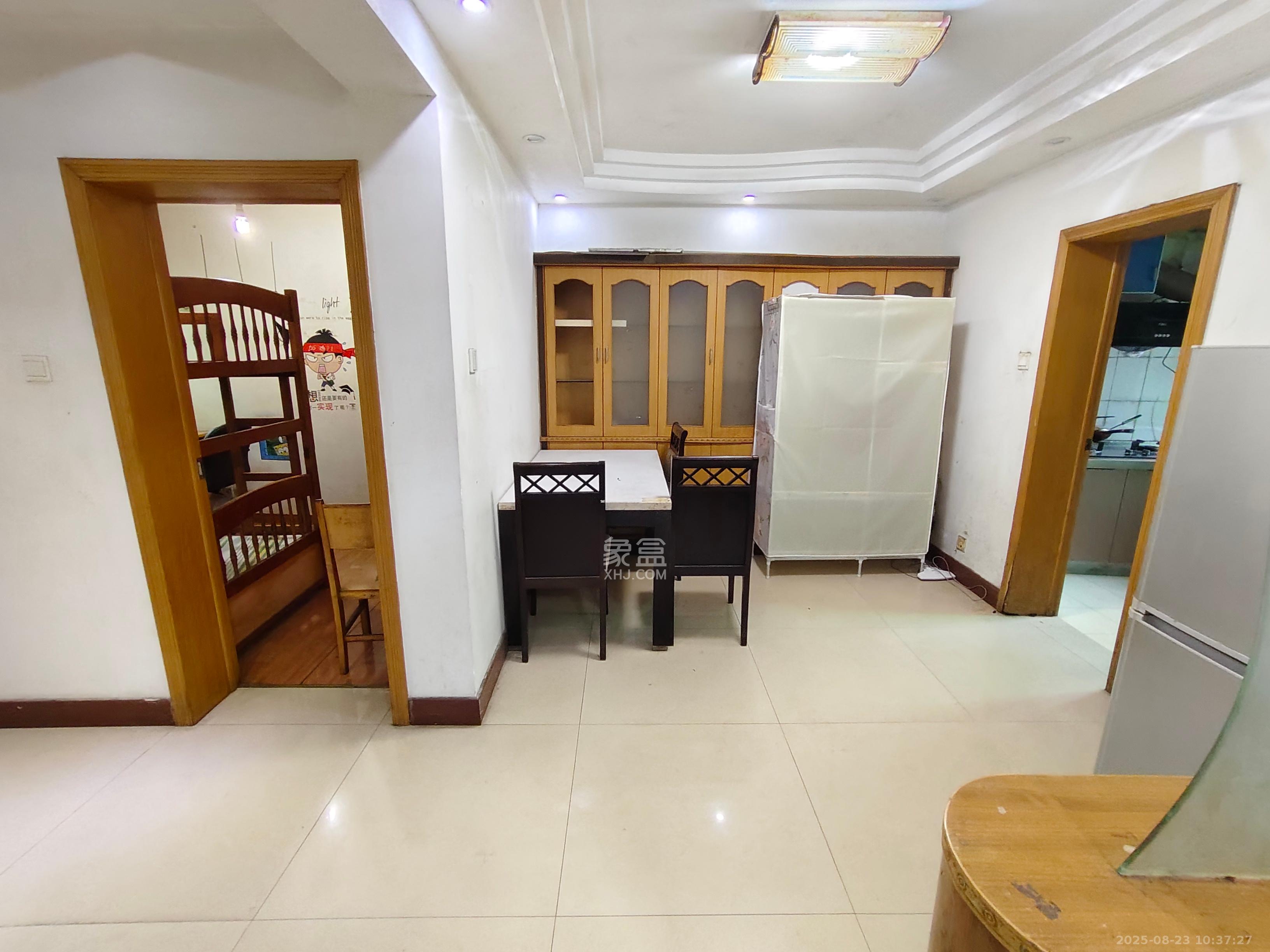 恩瑞麓山名园（龙王港小区）  3室2厅1卫    2000.0元/月室内图