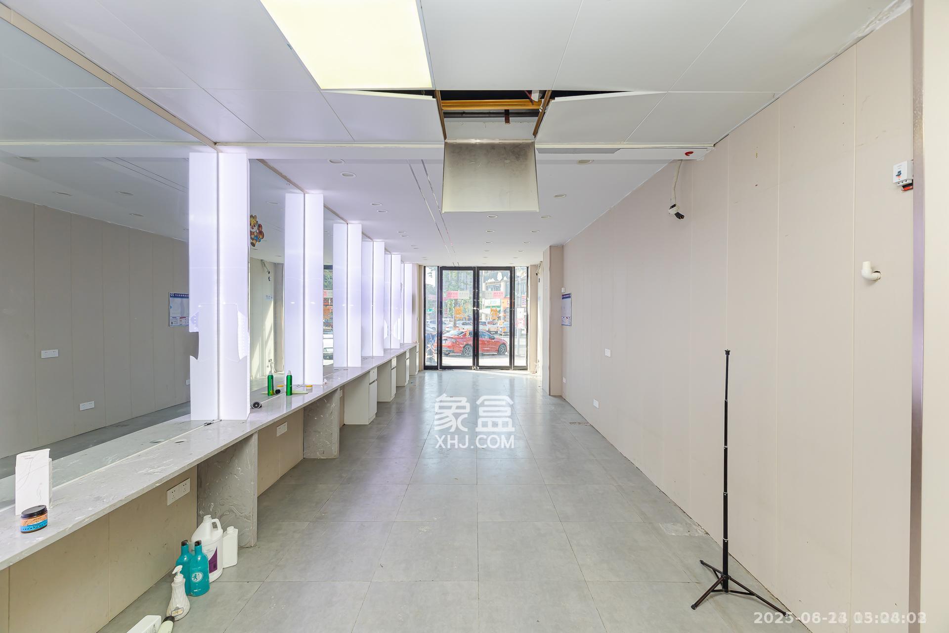 龙湖湘风原著（龙湖湘风星城）   61.61㎡      5300.0元/月