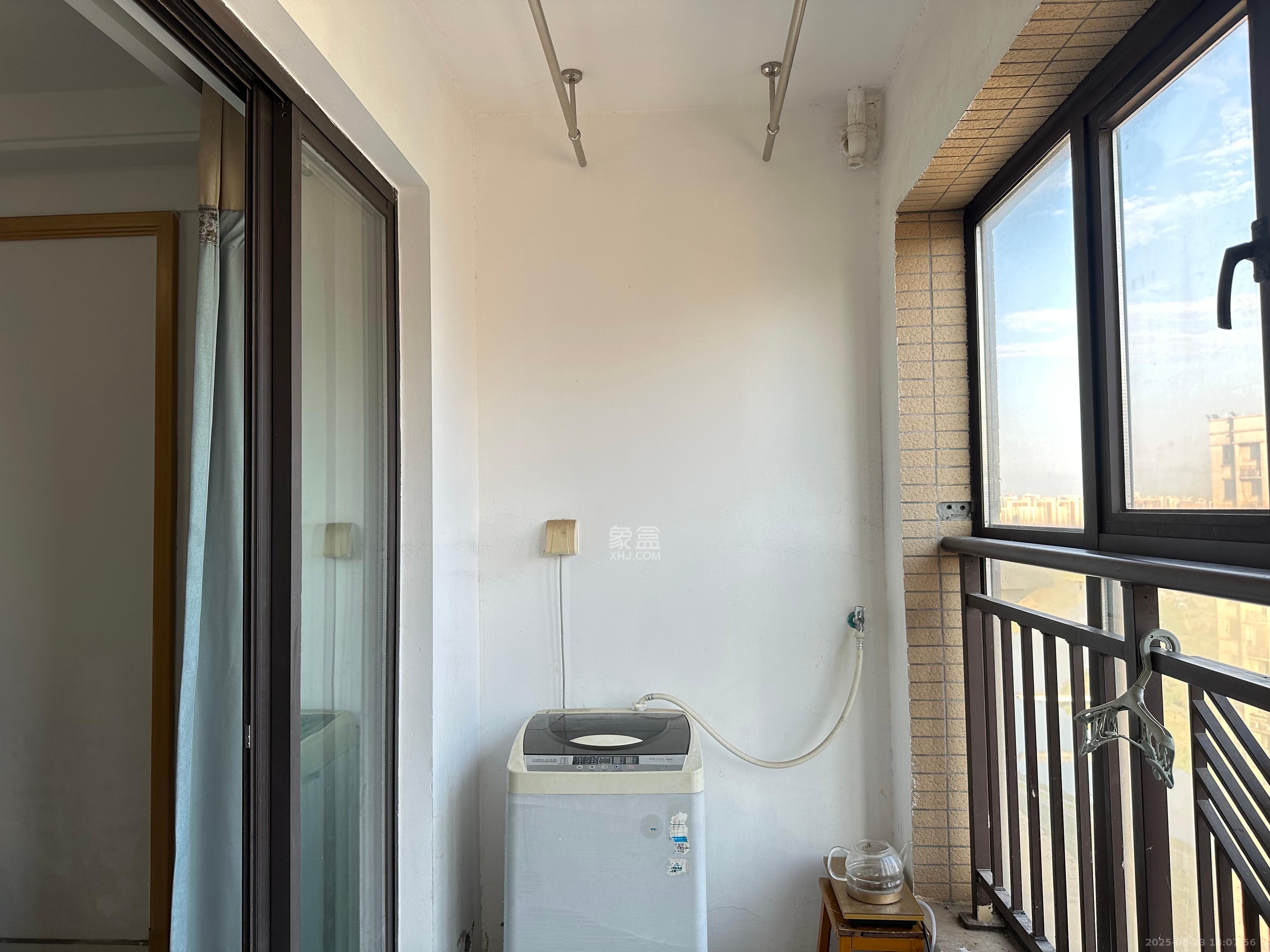 中海国际三期  3室2厅1卫    1800.0元/月 中海国际三期  3室2厅1卫    1800.0元/月室内图