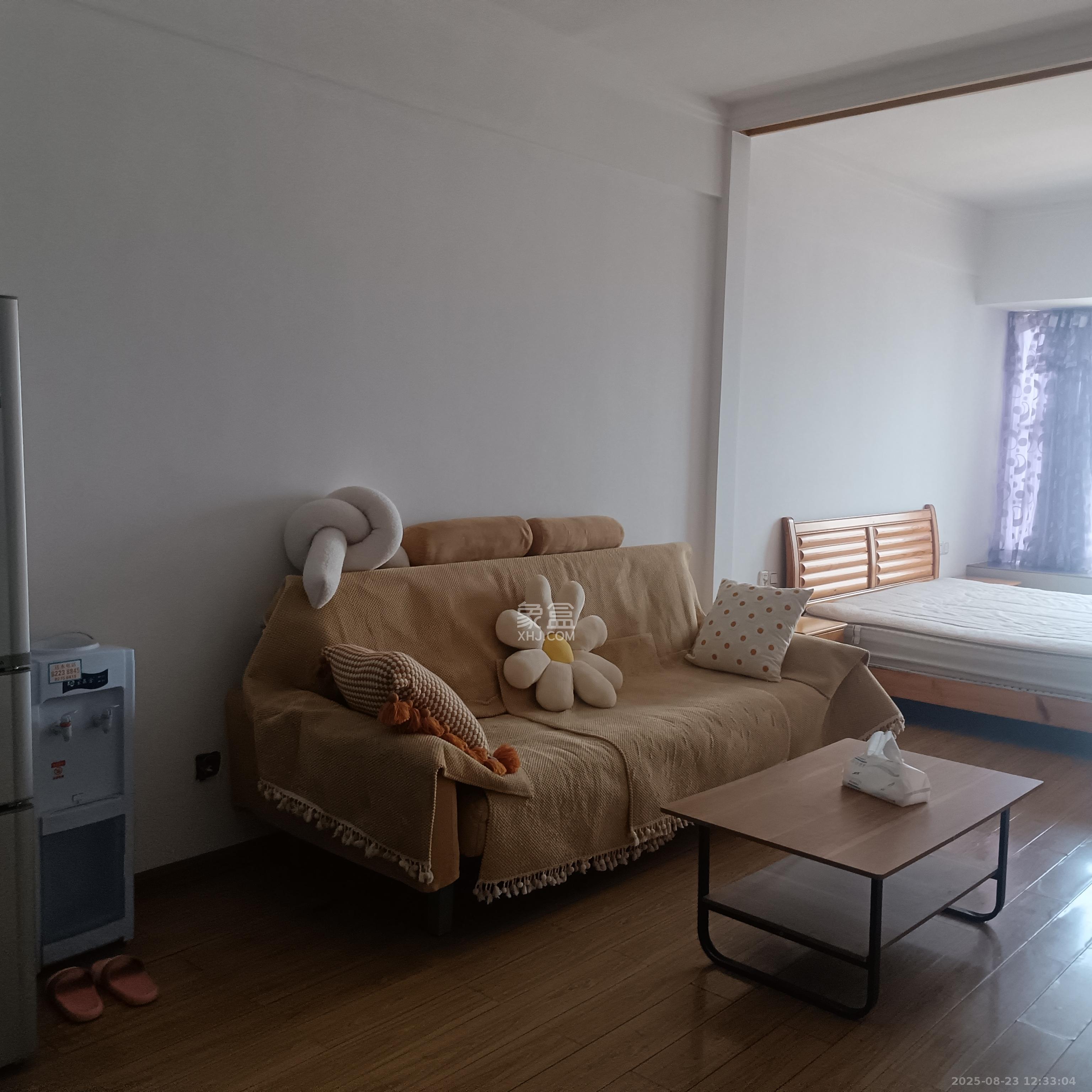 摩天一号 1室1厅1卫 1900.0元/月 摩天一号 1室1厅1卫 1900.0元/月室内图