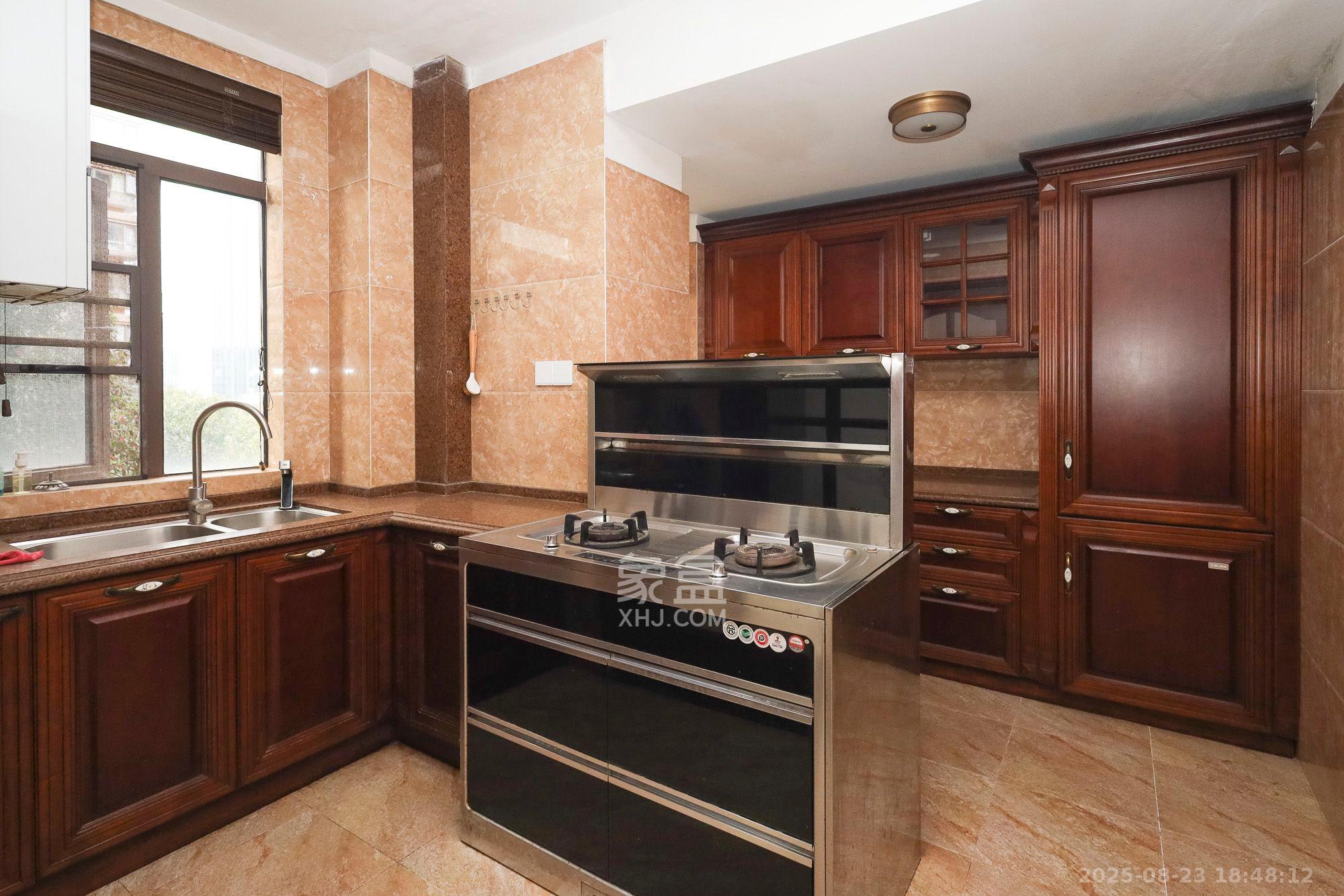 山语城二期 3室2厅1卫 2200.0元/月 山语城二期 3室2厅1卫 2200.0元/月室内图