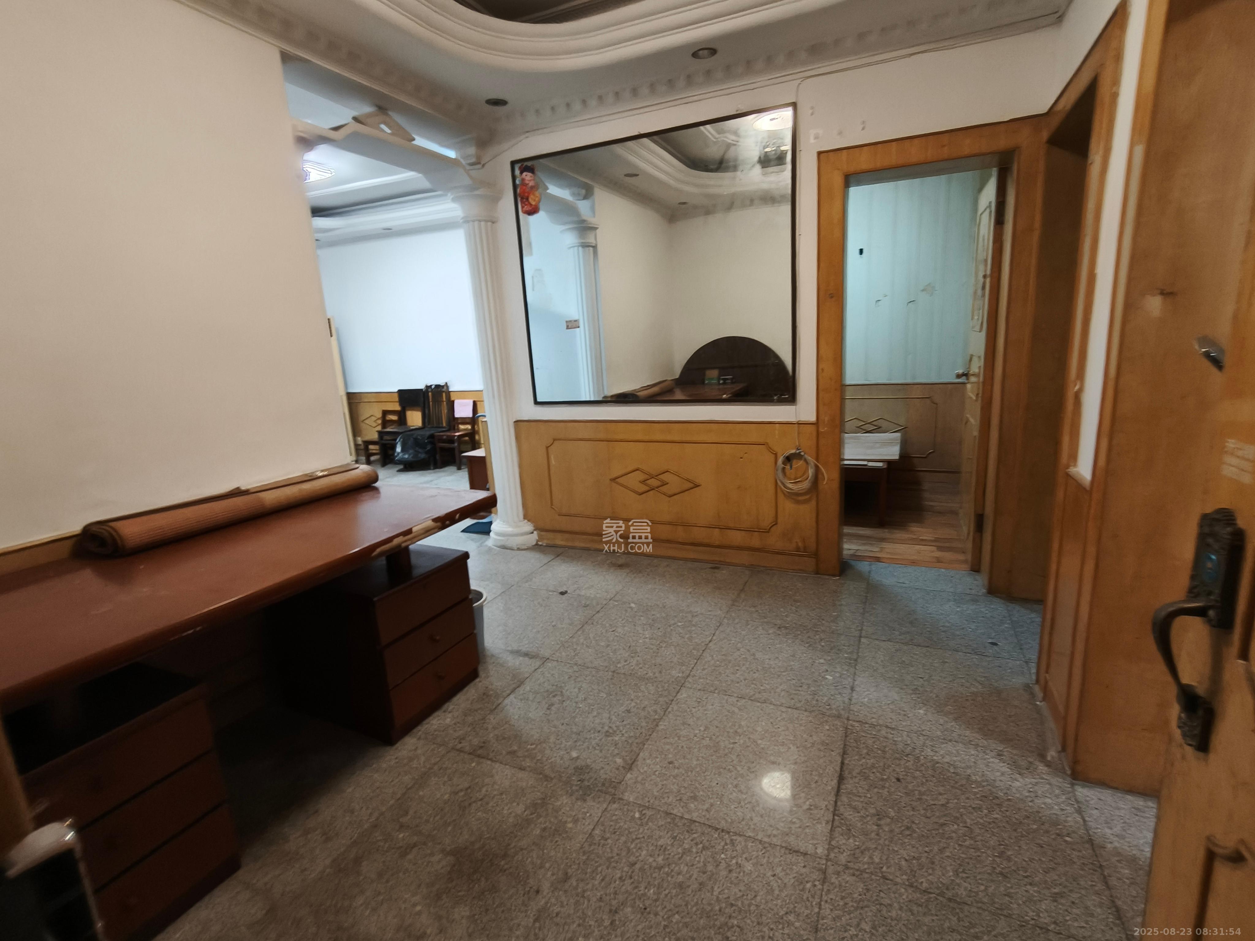 长沙师范教职工宿舍  1室1厅1卫   2000.00元/月室内图