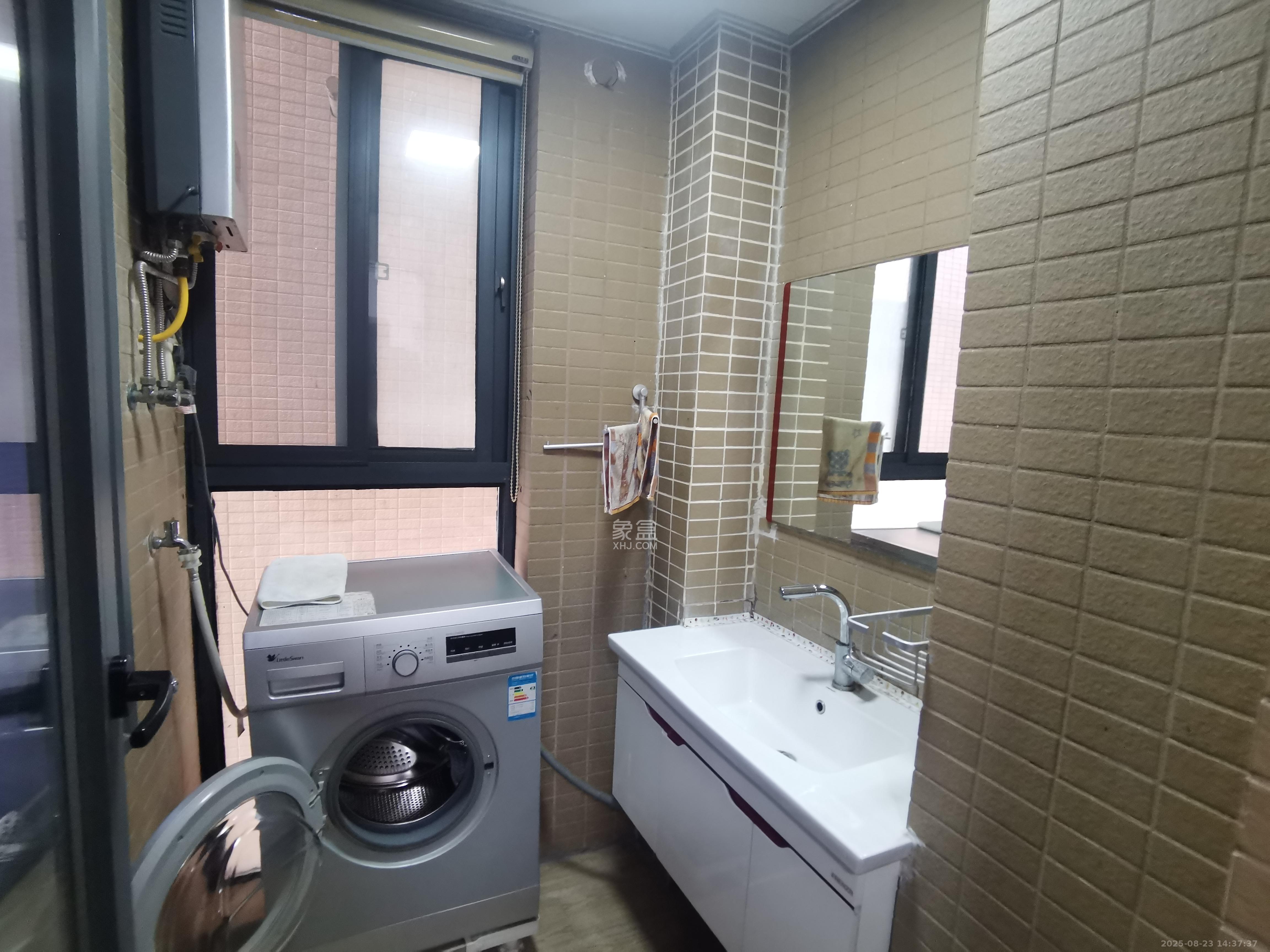 万博汇  2室2厅1卫   3000.00元/月室内图