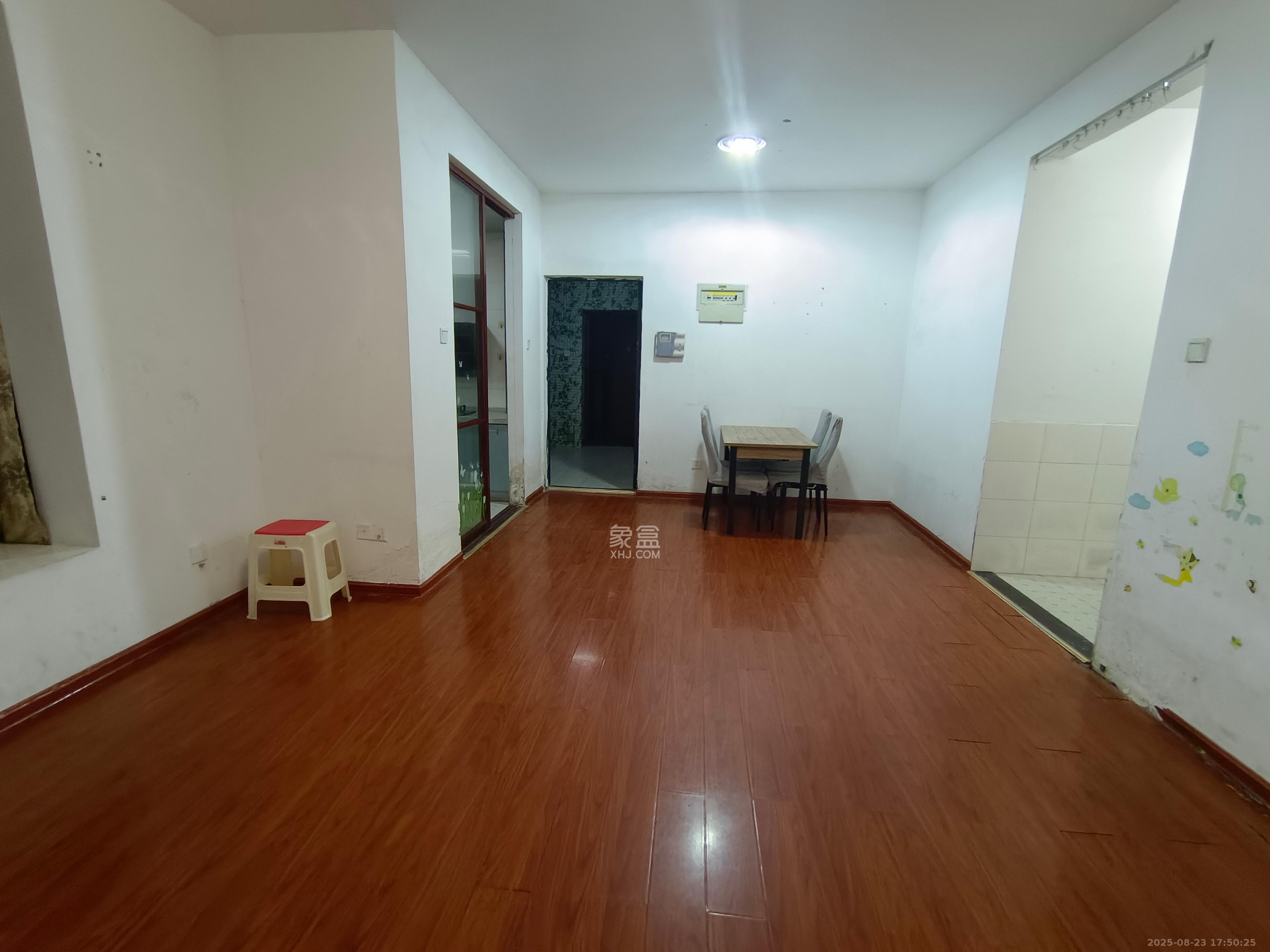 湘江世纪城悦江苑  2室2厅1卫    2000.0元/月 湘江世纪城悦江苑  2室2厅1卫    2000.0元/月室内图