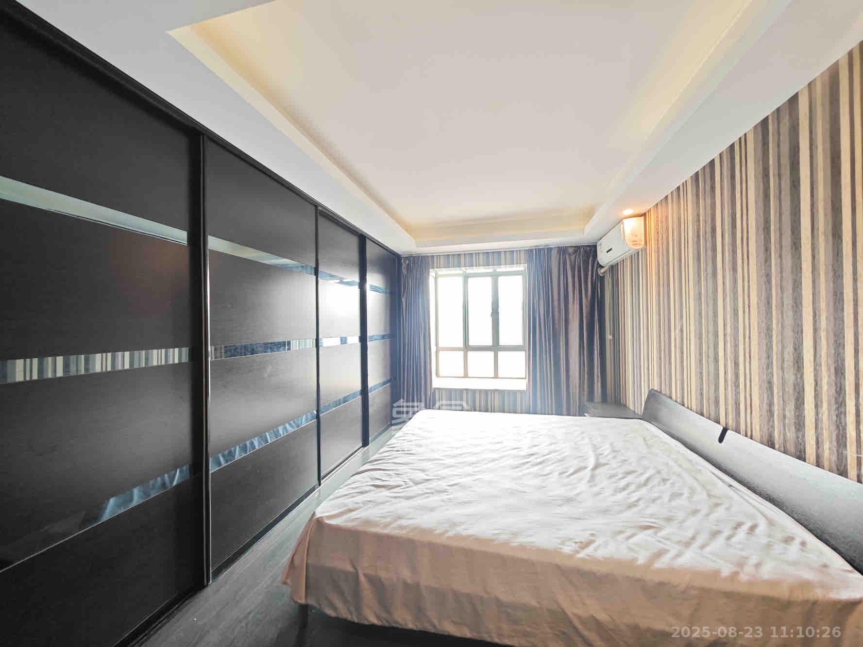 湘府东苑  3室2厅2卫    111.0万卧室