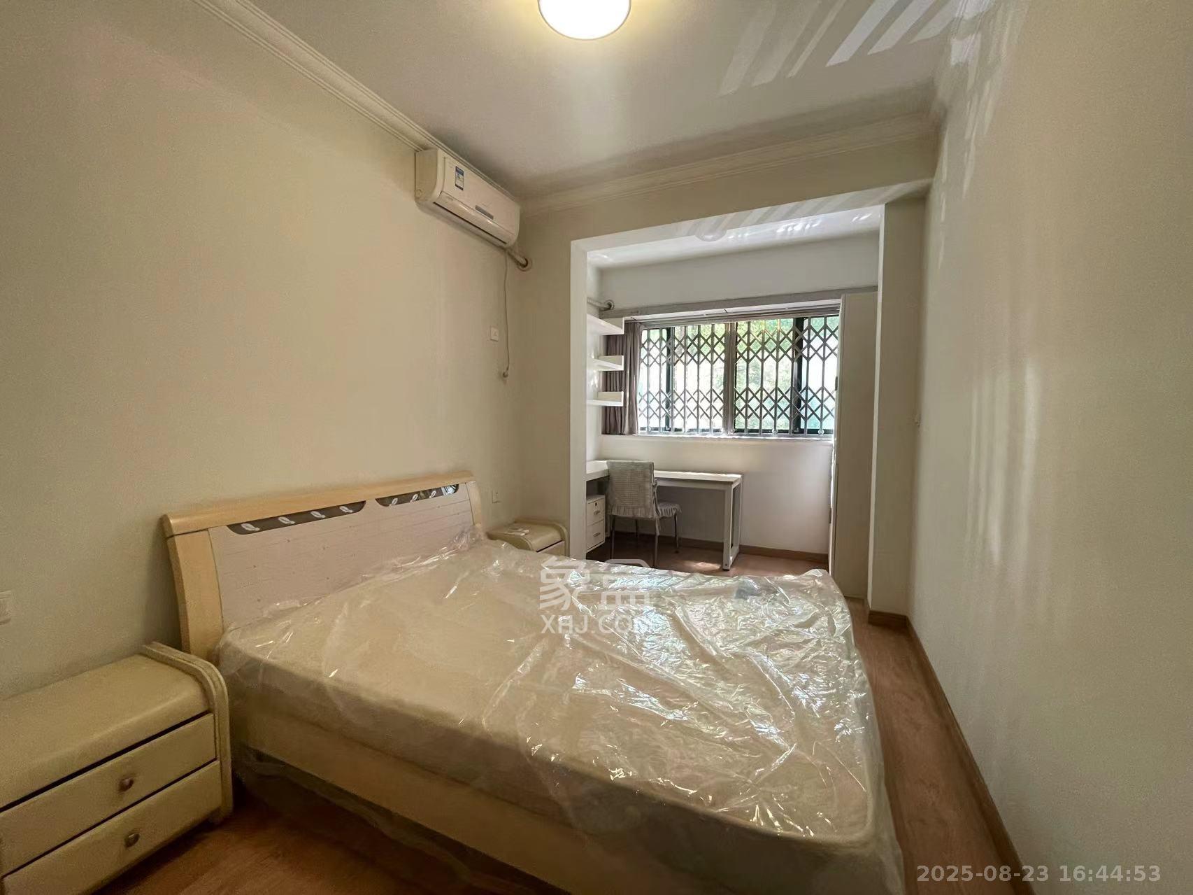 星城荣域  3室2厅2卫    2600.0元/月室内图