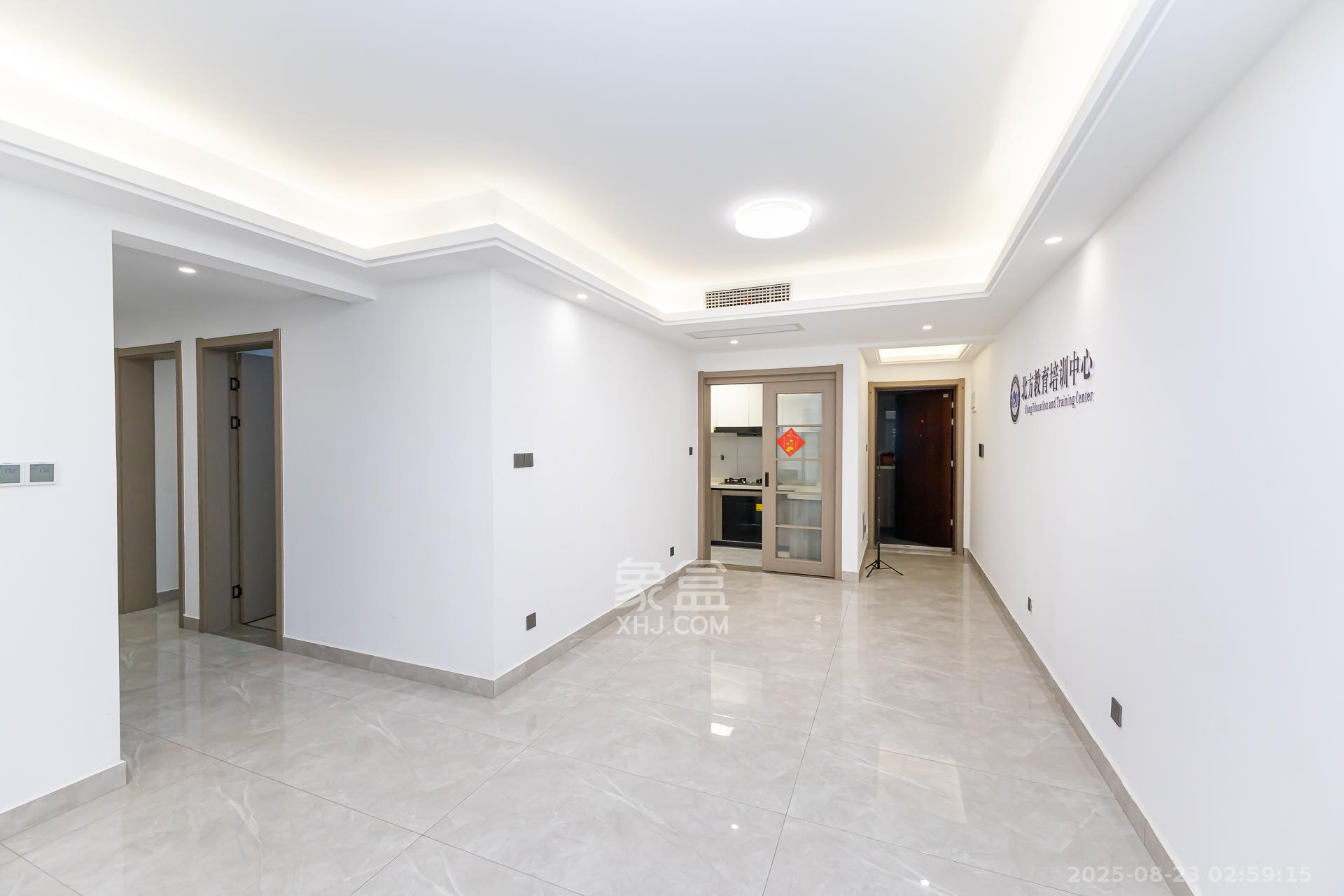 金富湘江悦城  4室2厅2卫    128.0万 金富湘江悦城  4室2厅2卫    128.0万客厅