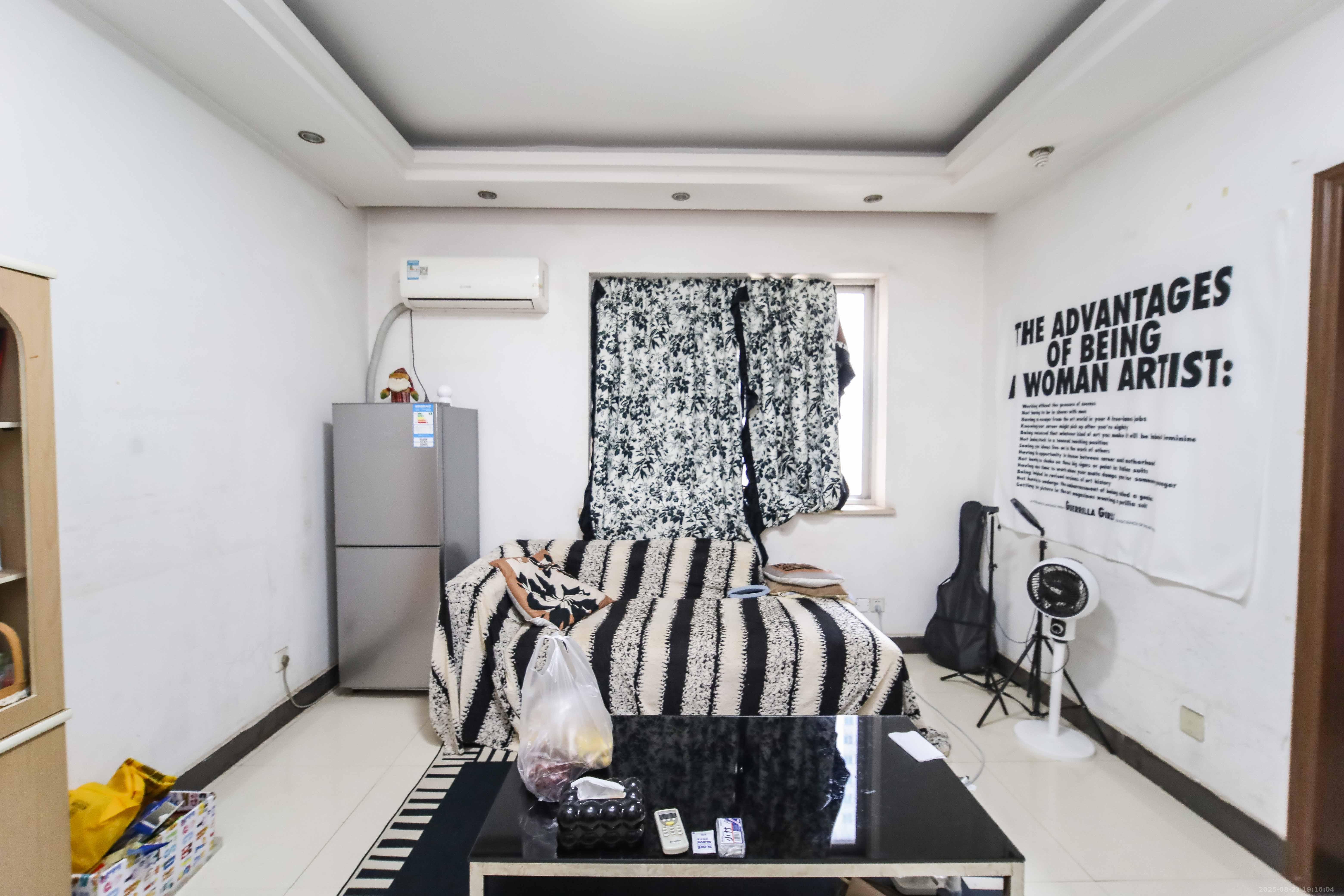 上河国际B座  2室1厅1卫    48.0万客厅